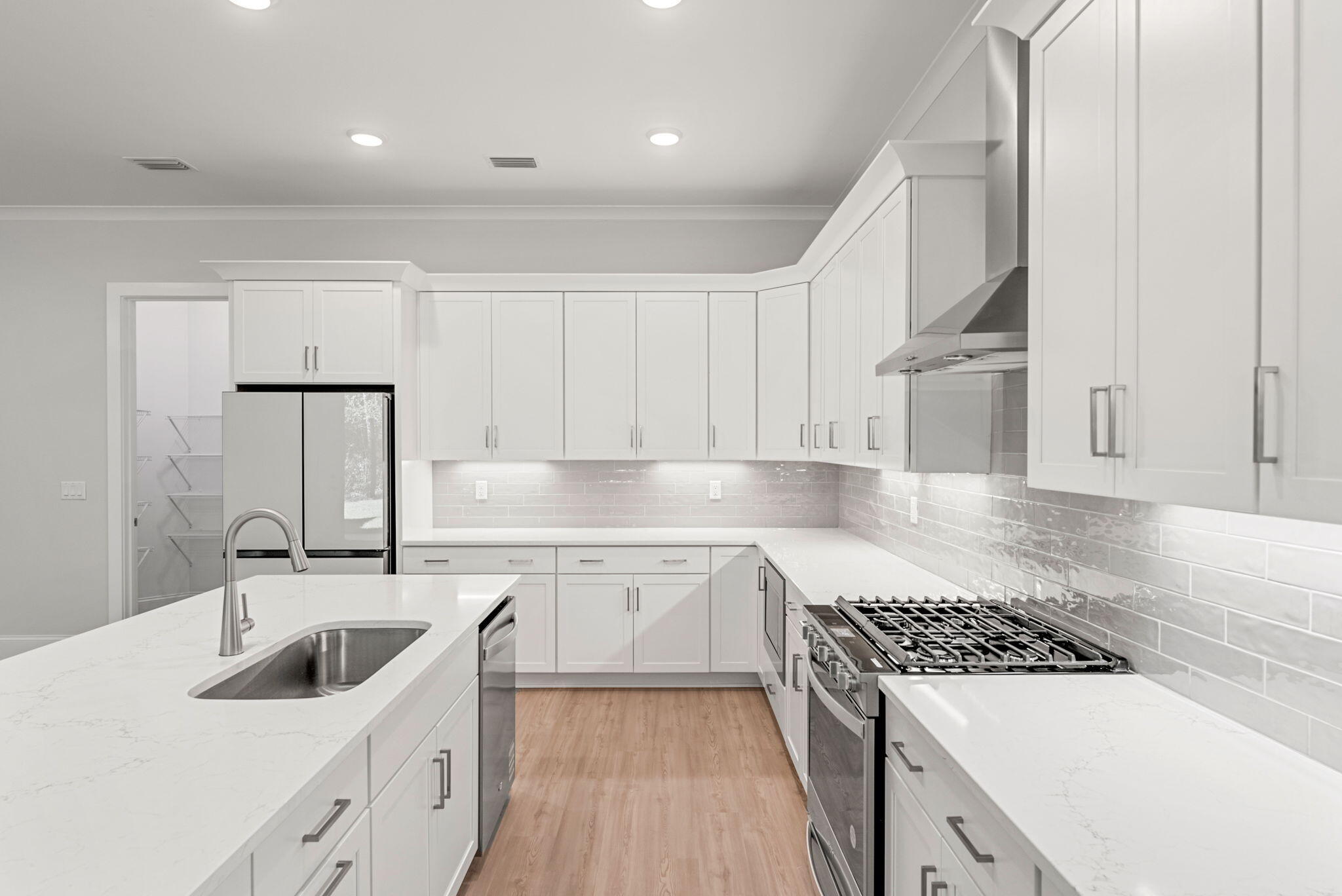 MAGNOLIA BAY ESTATES - Residential Lease