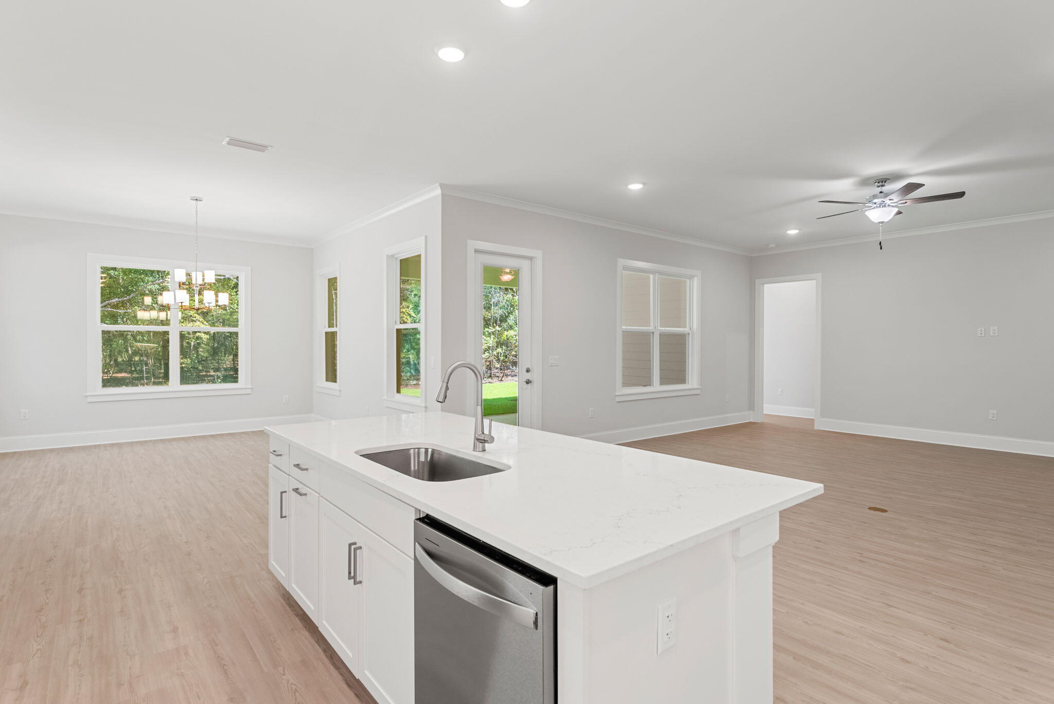 MAGNOLIA BAY ESTATES - Residential Lease