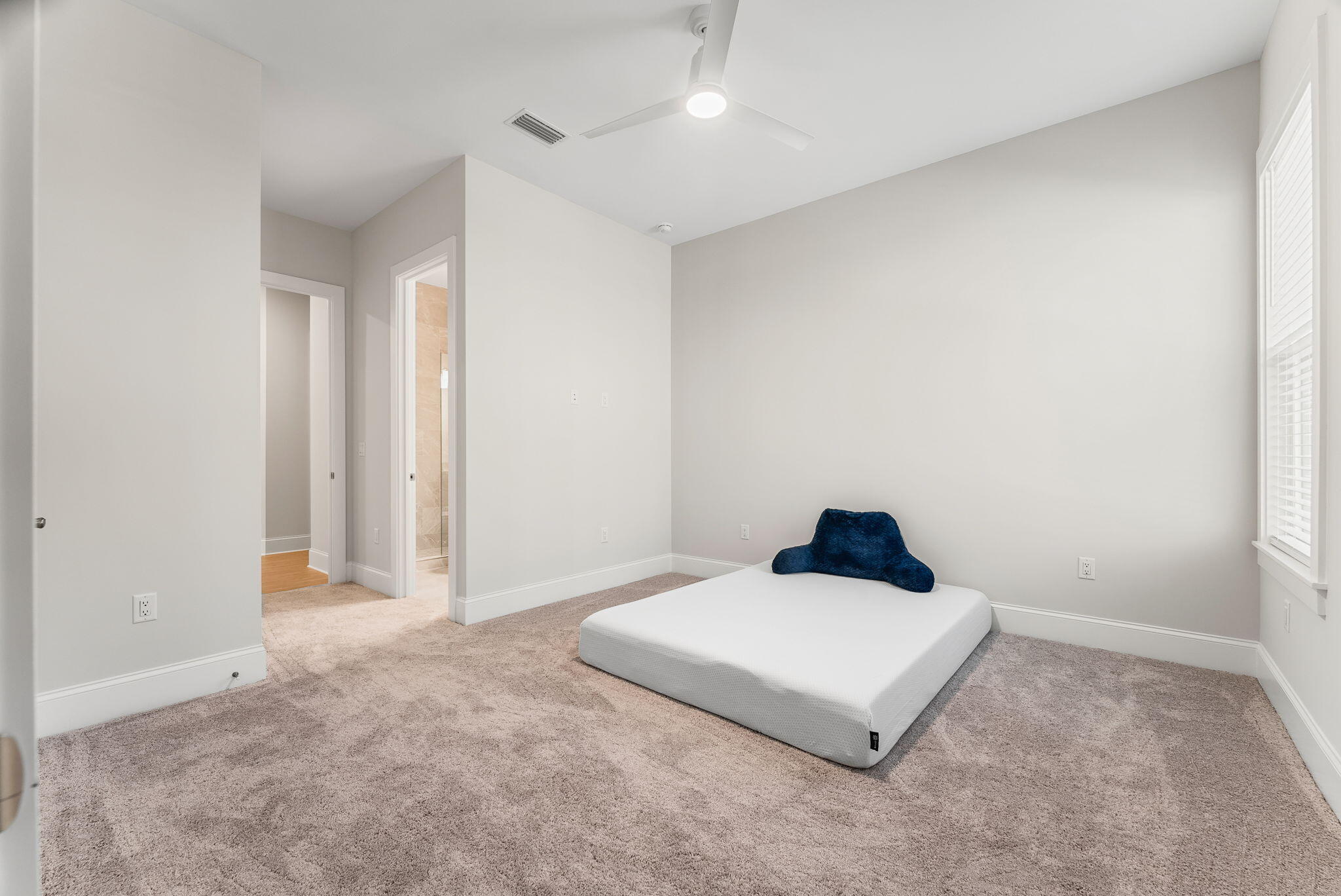 MAGNOLIA BAY ESTATES - Residential Lease