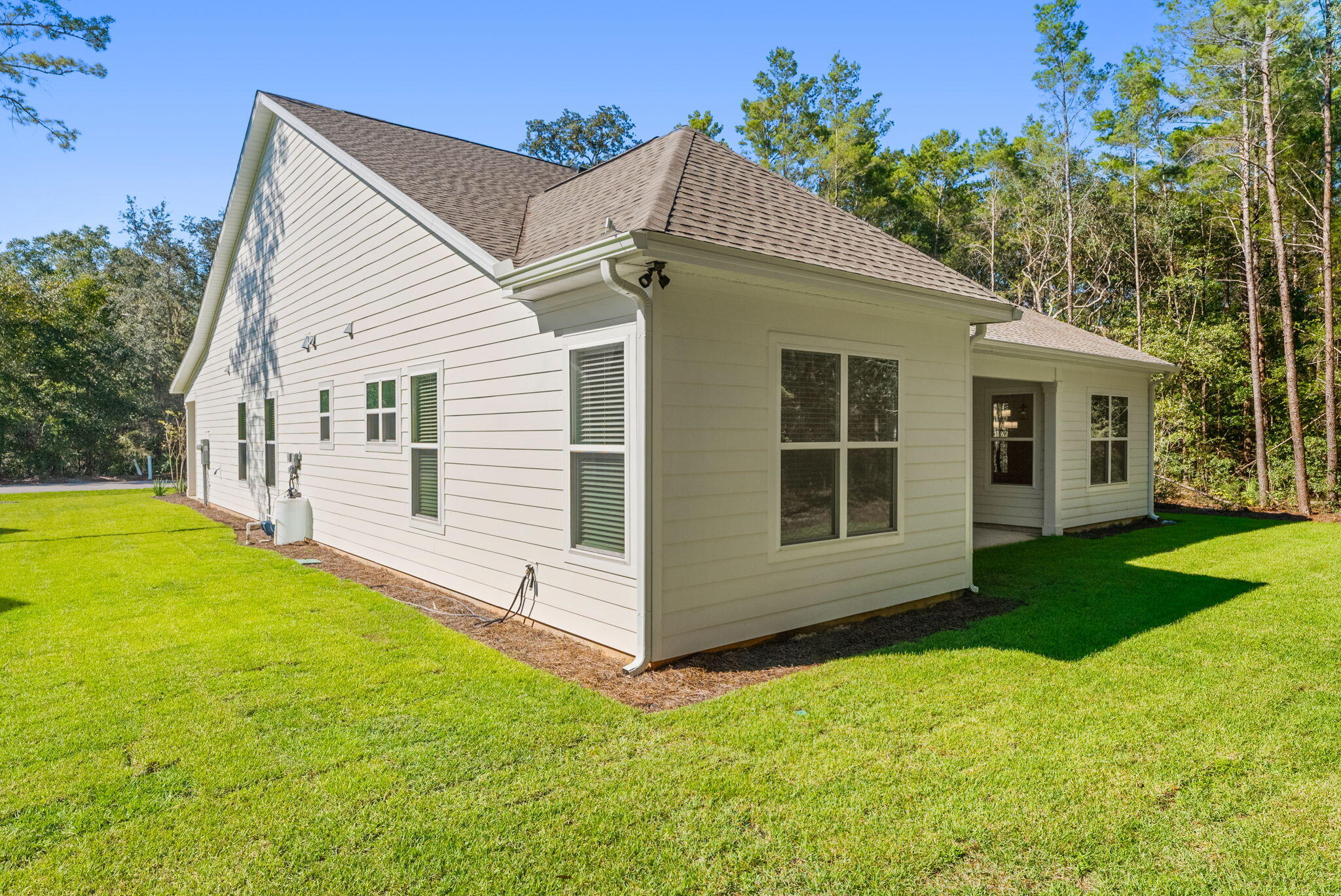 MAGNOLIA BAY ESTATES - Residential Lease