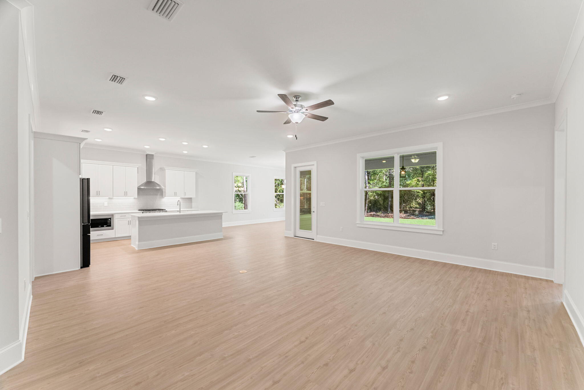 MAGNOLIA BAY ESTATES - Residential Lease