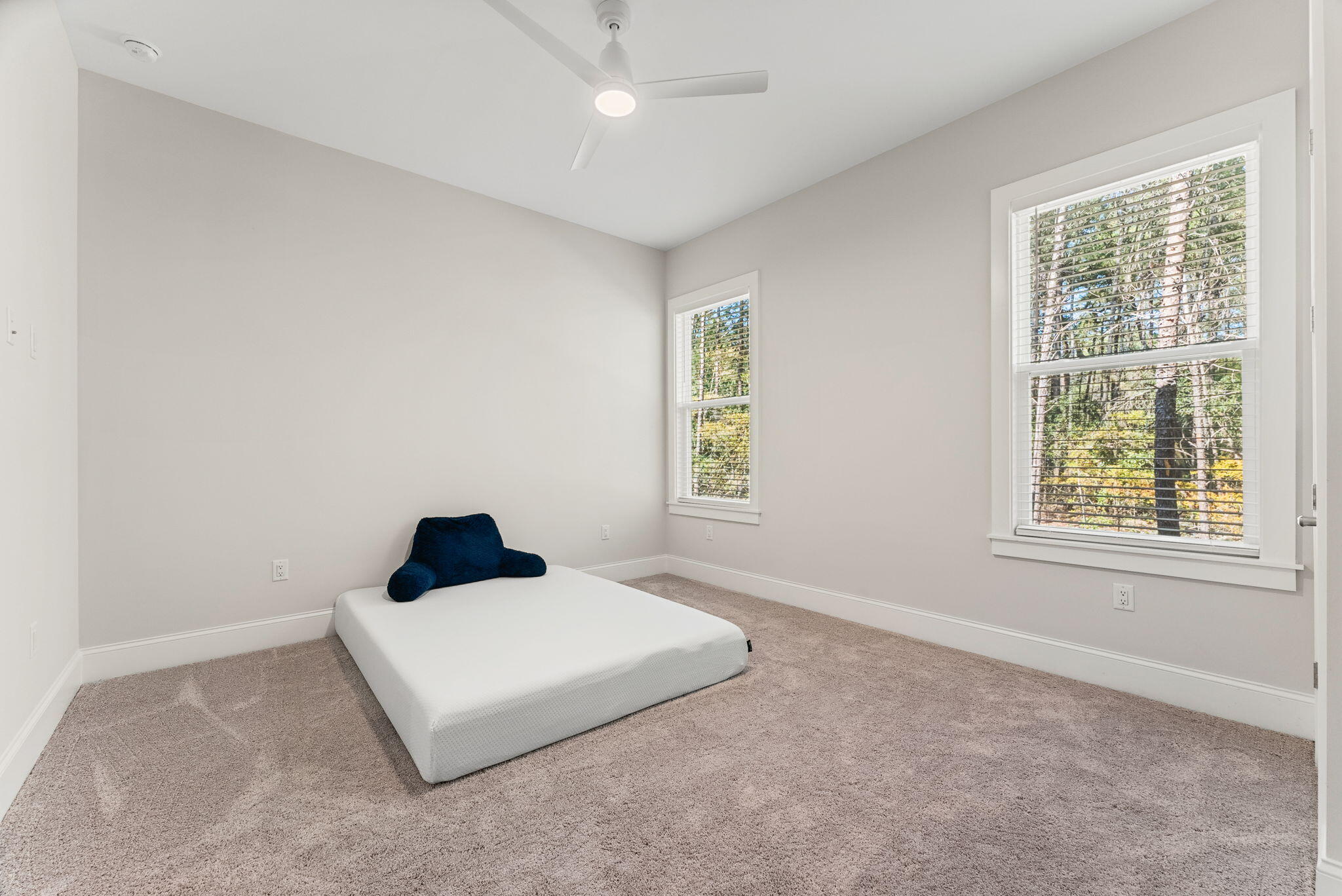 MAGNOLIA BAY ESTATES - Residential Lease