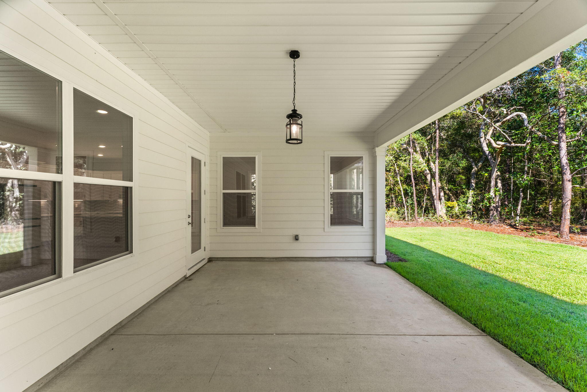 MAGNOLIA BAY ESTATES - Residential Lease