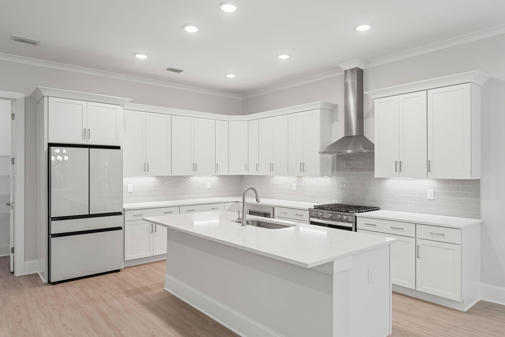 MAGNOLIA BAY ESTATES - Residential Lease