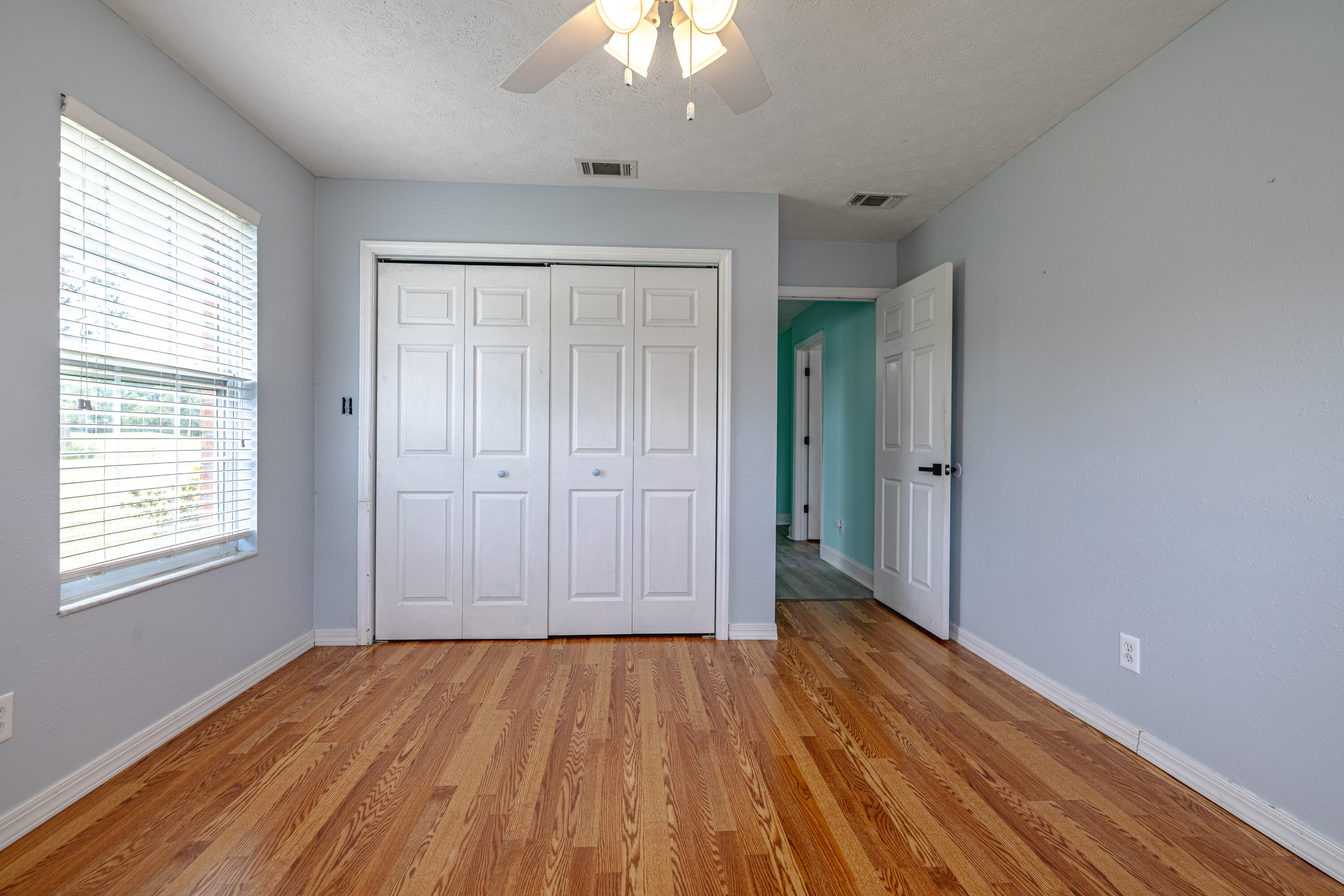 COLONY CLUB HARBOUR PH 1 - Residential