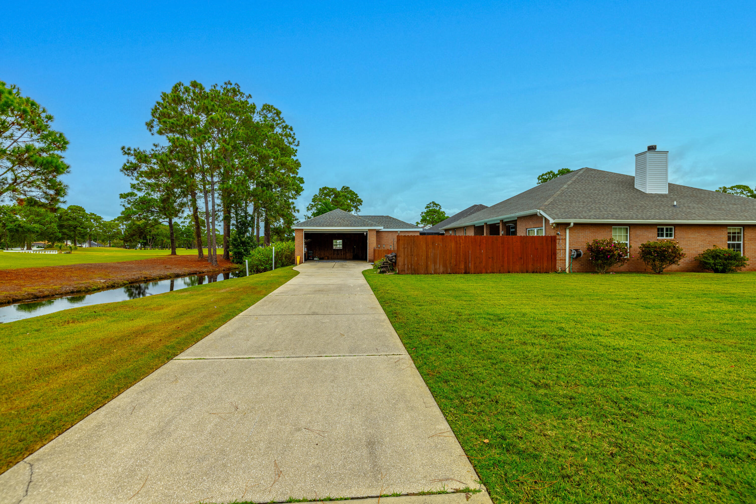 COLONY CLUB HARBOUR PH 1 - Residential