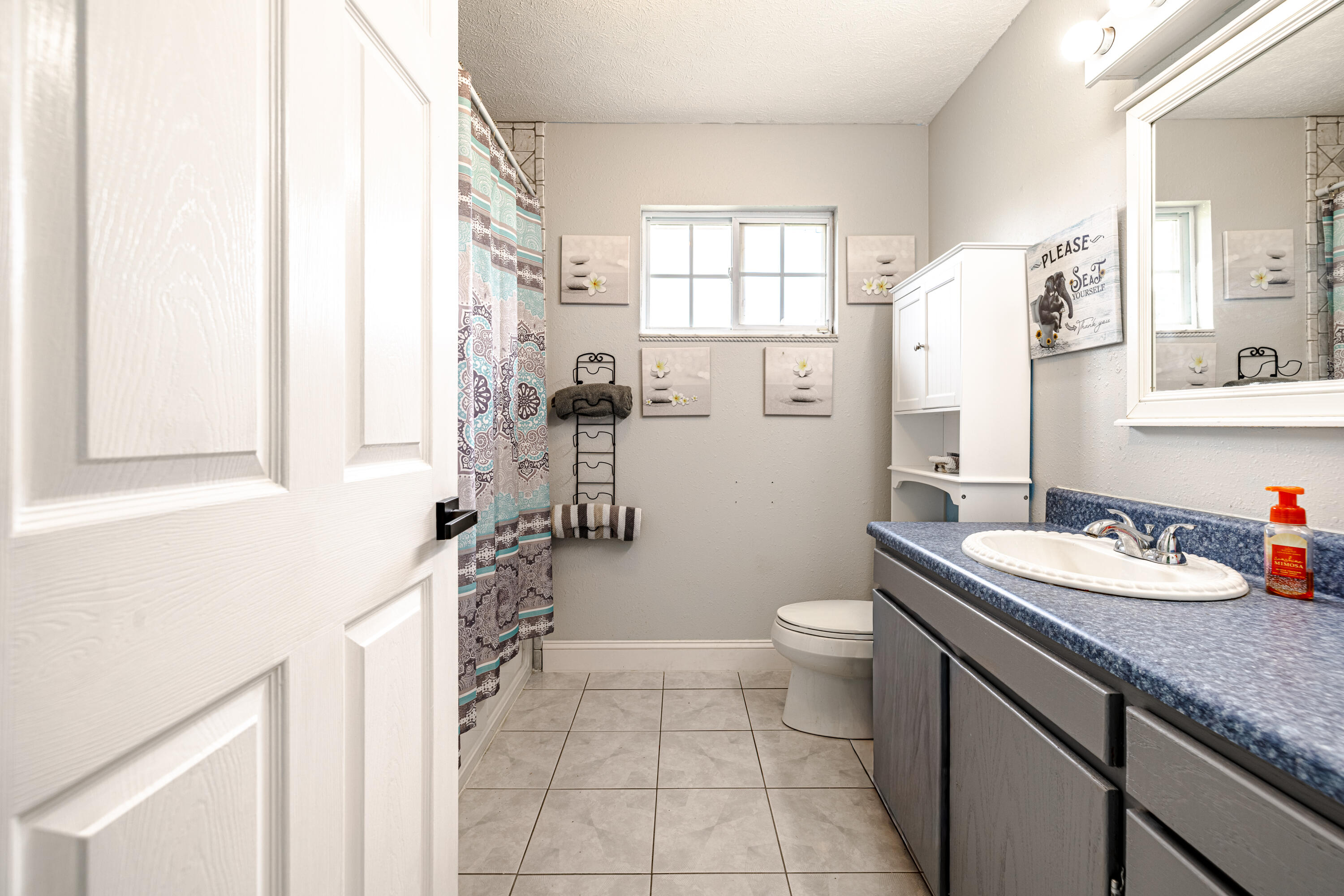 COLONY CLUB HARBOUR PH 1 - Residential