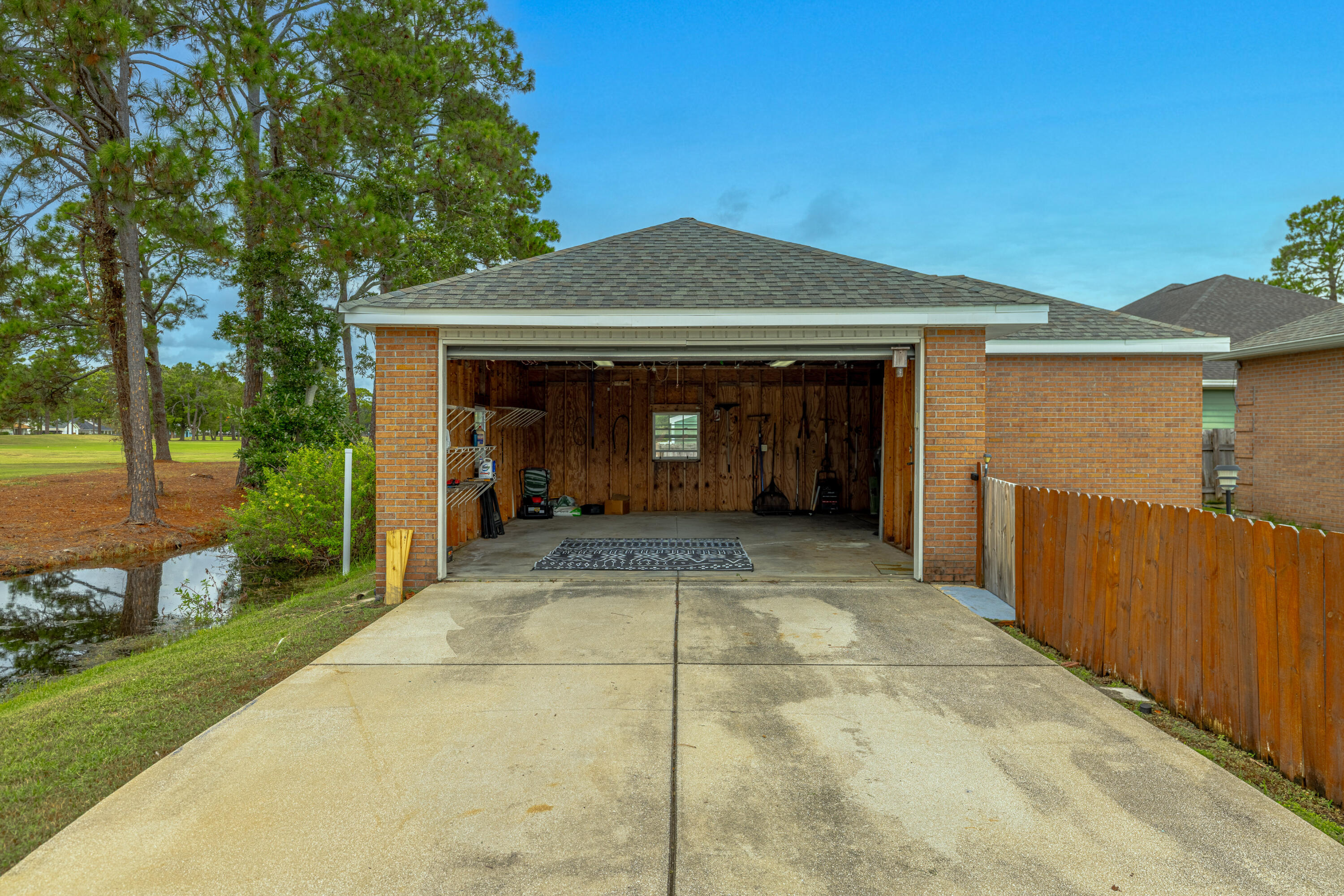 COLONY CLUB HARBOUR PH 1 - Residential