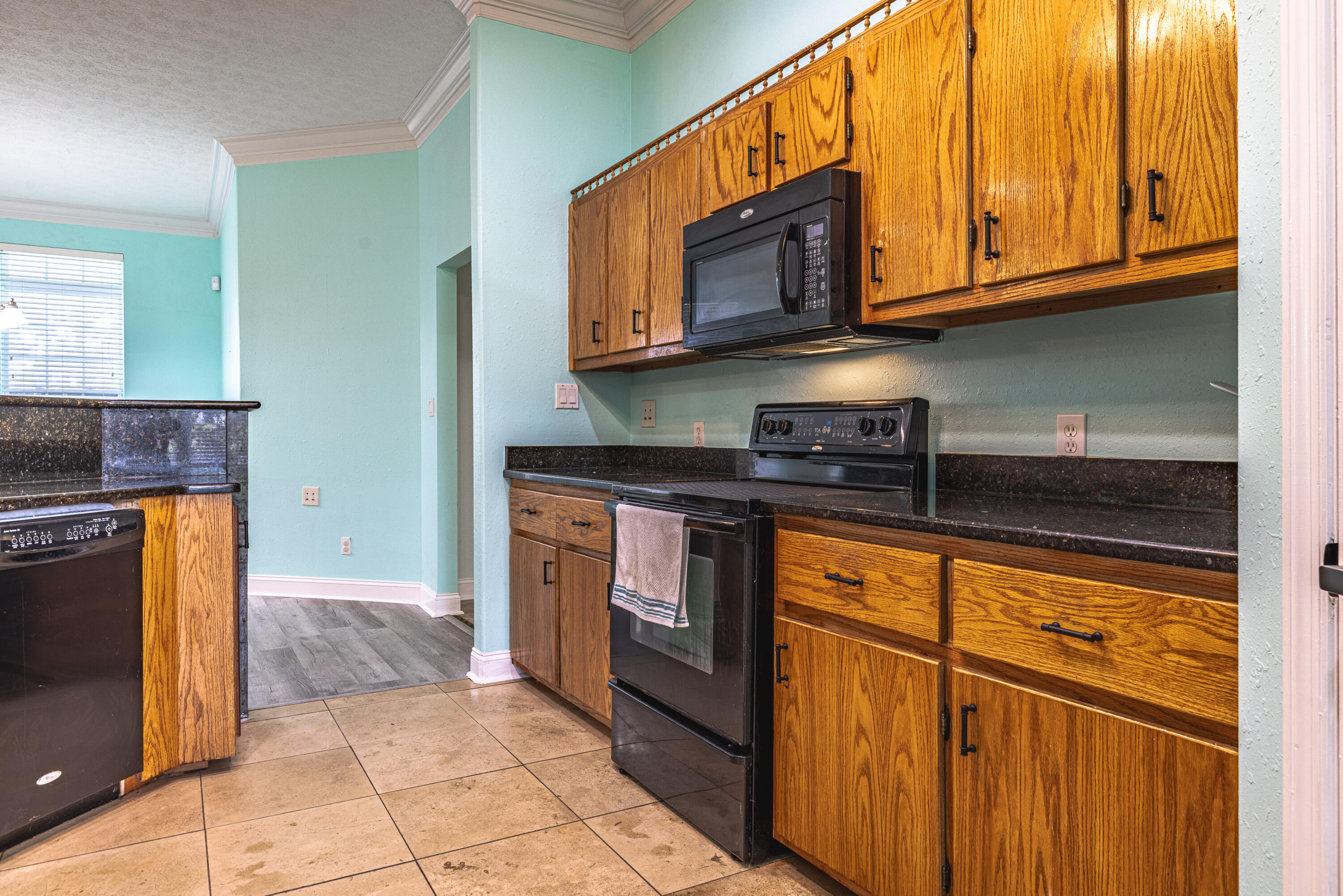 COLONY CLUB HARBOUR PH 1 - Residential