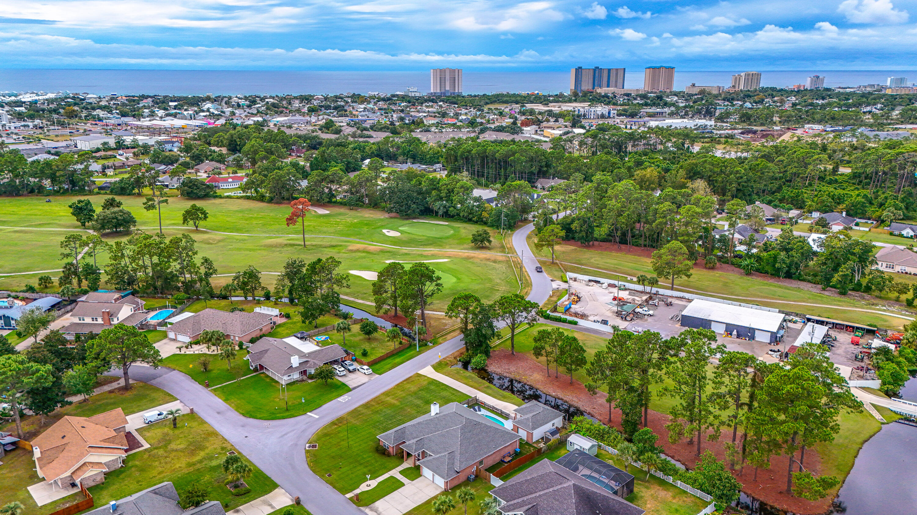 COLONY CLUB HARBOUR PH 1 - Residential