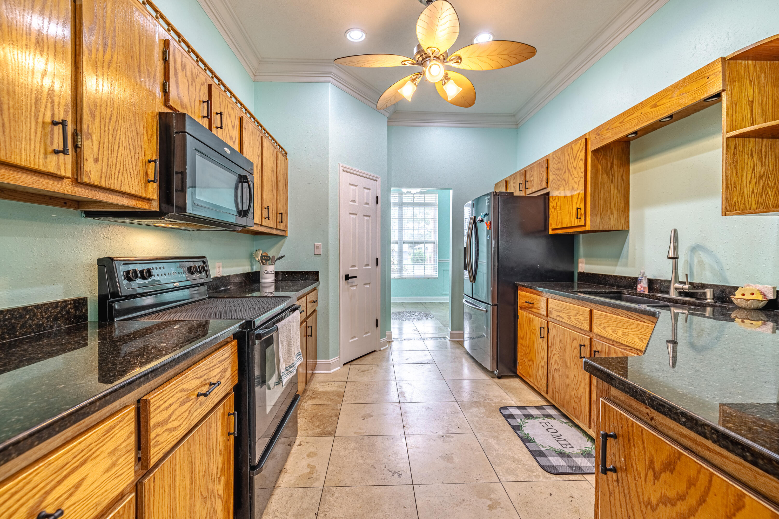 COLONY CLUB HARBOUR PH 1 - Residential