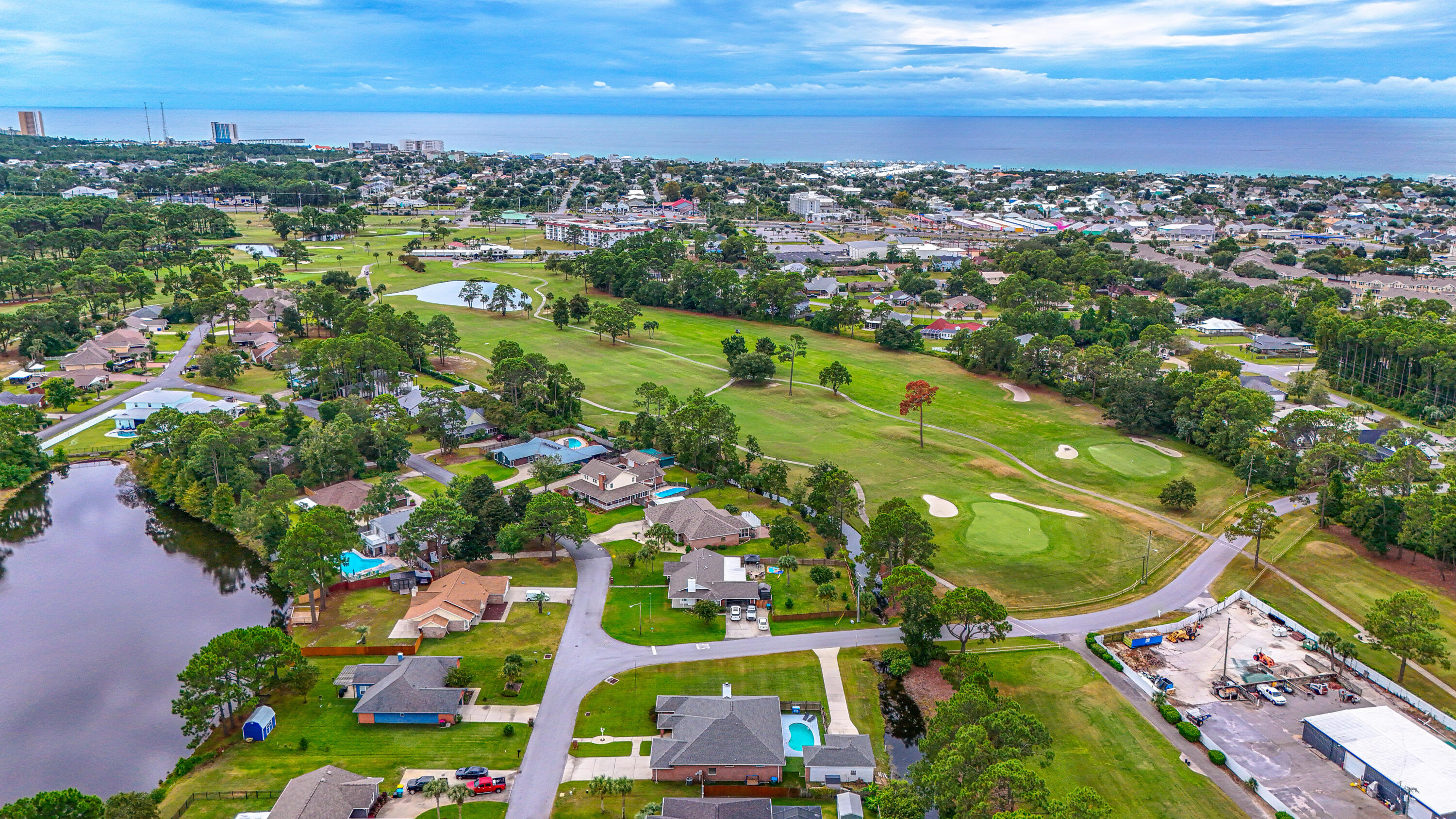 COLONY CLUB HARBOUR PH 1 - Residential