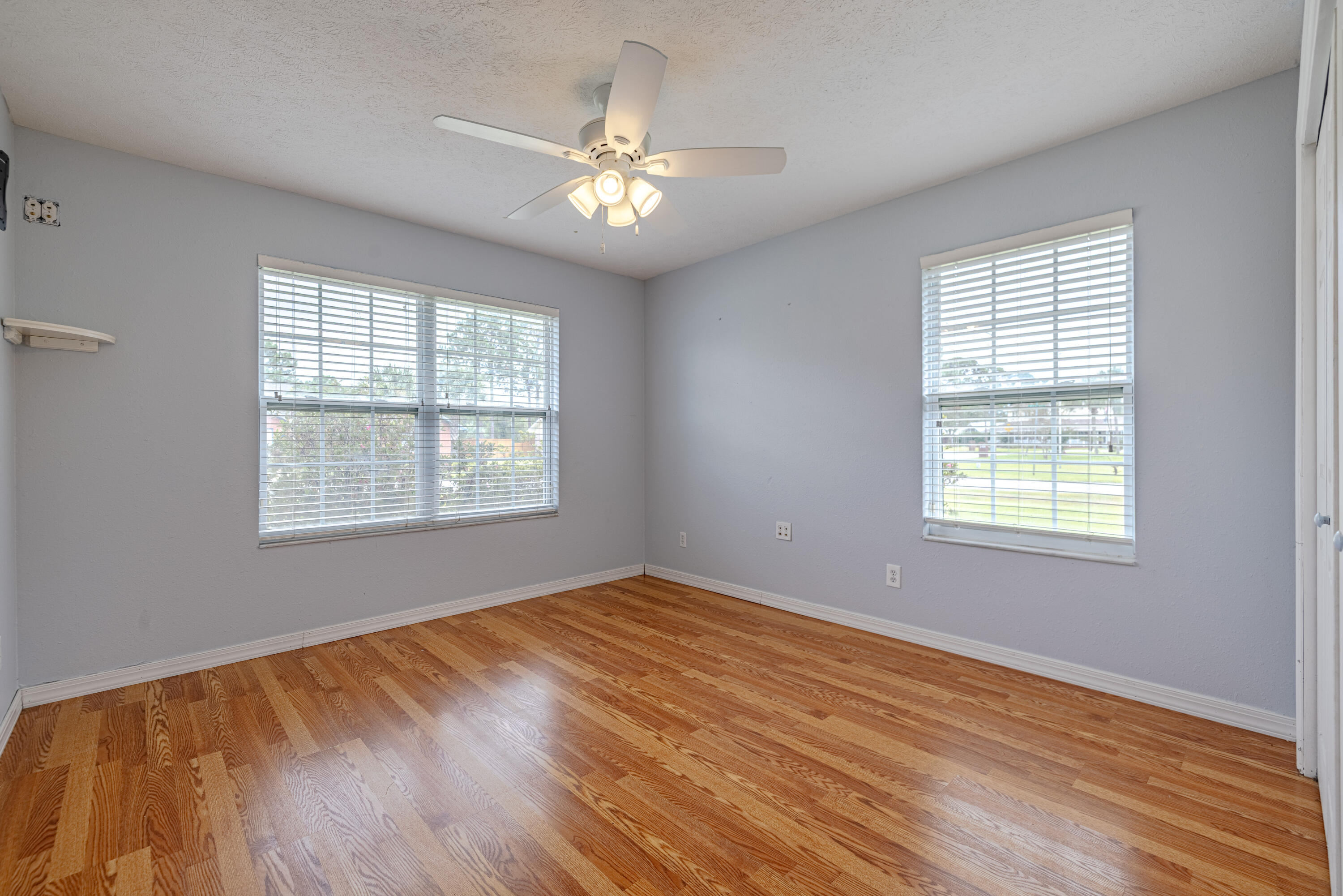 COLONY CLUB HARBOUR PH 1 - Residential