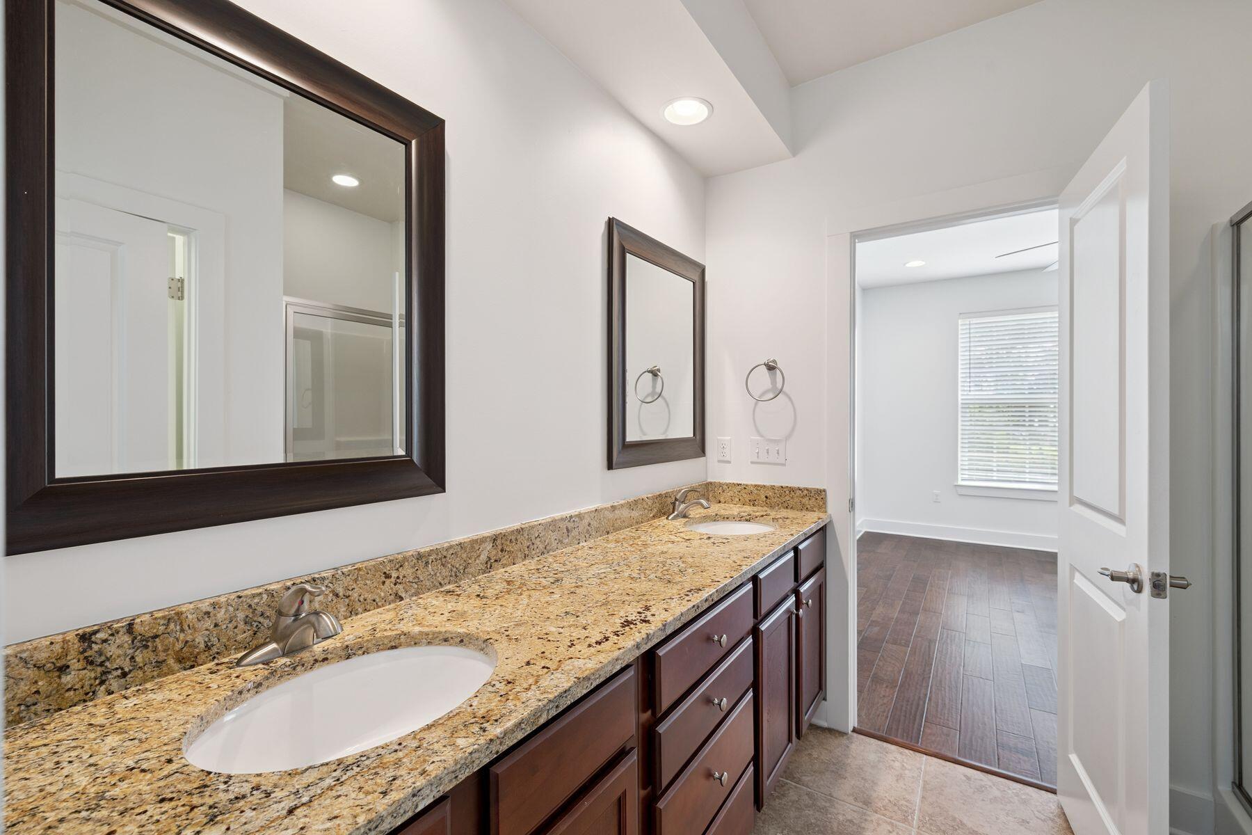 EAGLE BAY - Residential