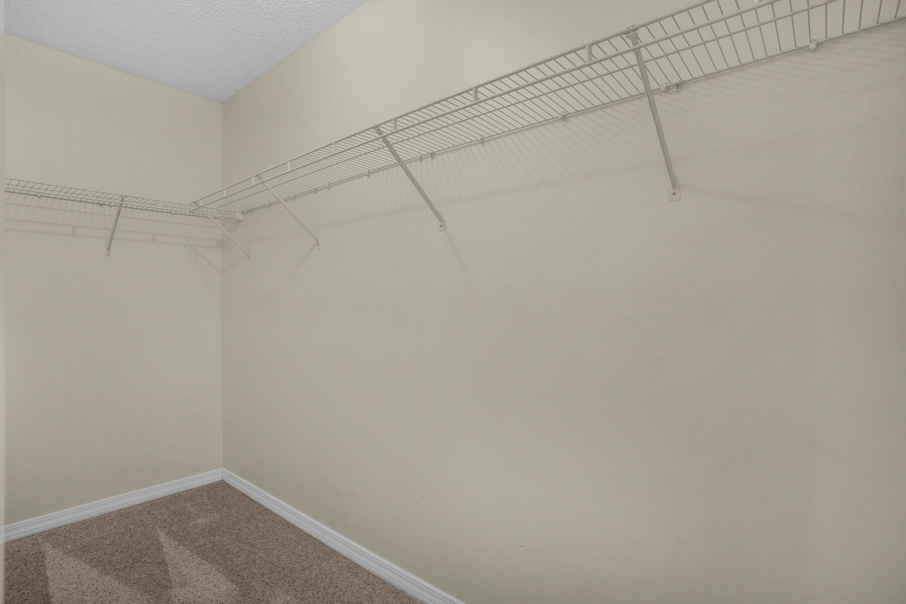 ADASHAN GARDYNS - Residential