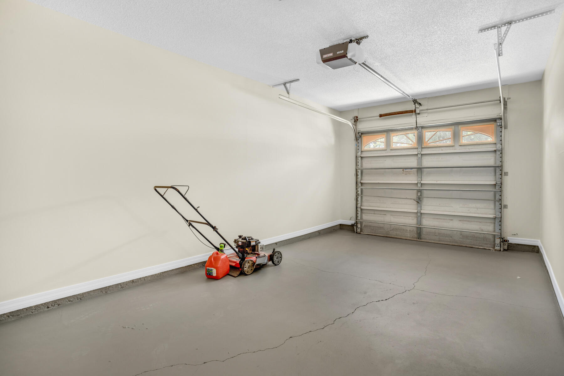 ADASHAN GARDYNS - Residential