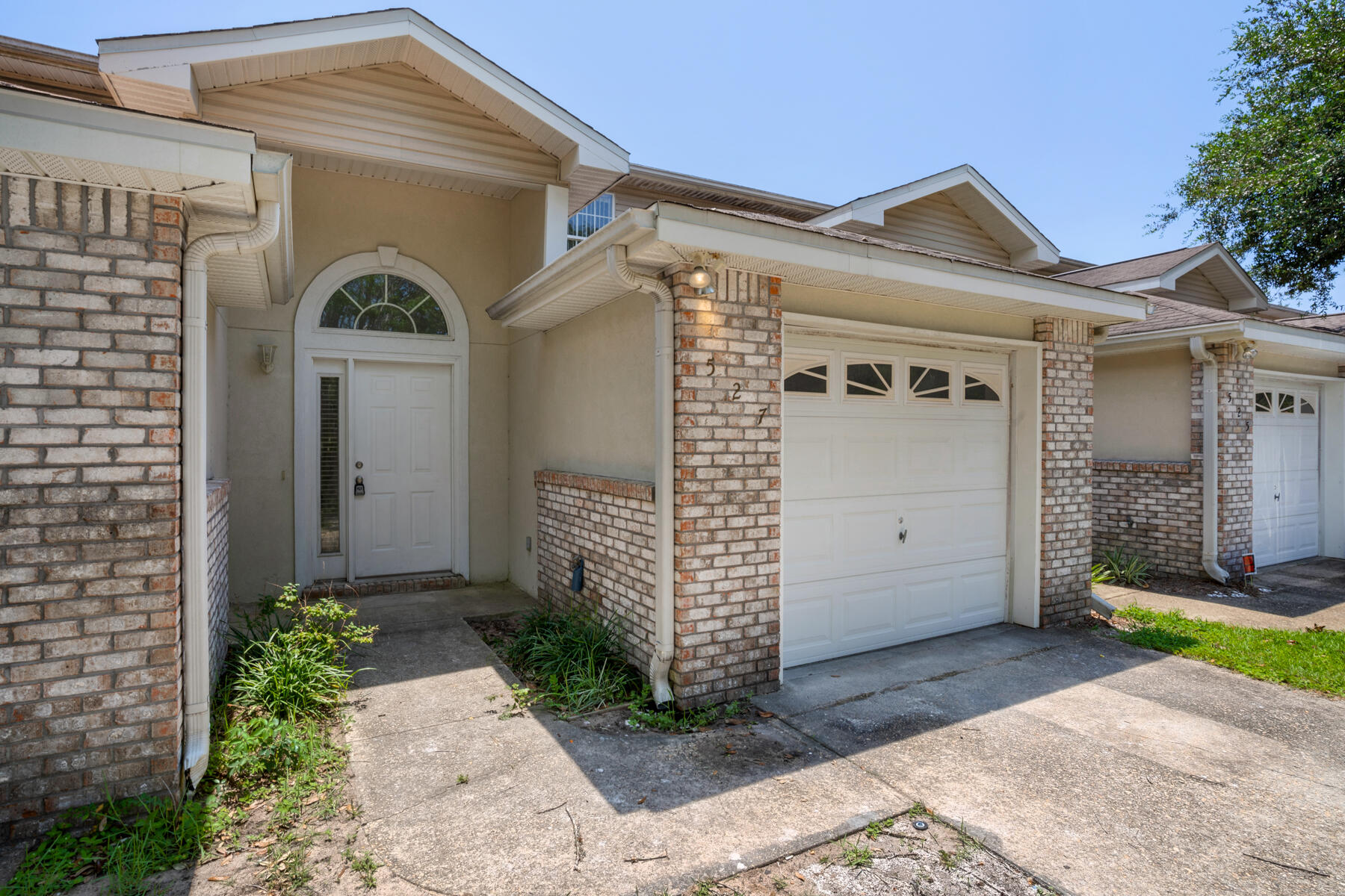 ADASHAN GARDYNS - Residential