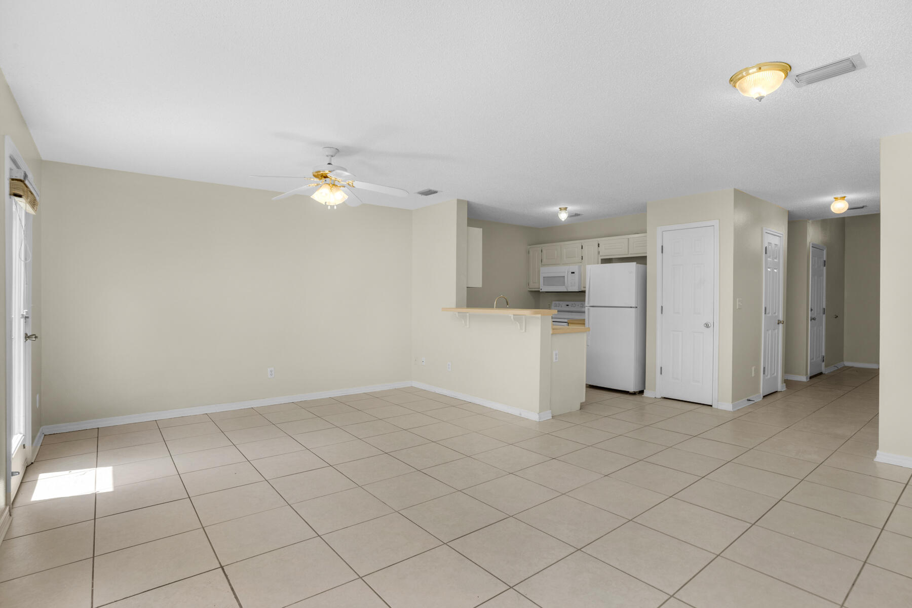 ADASHAN GARDYNS - Residential