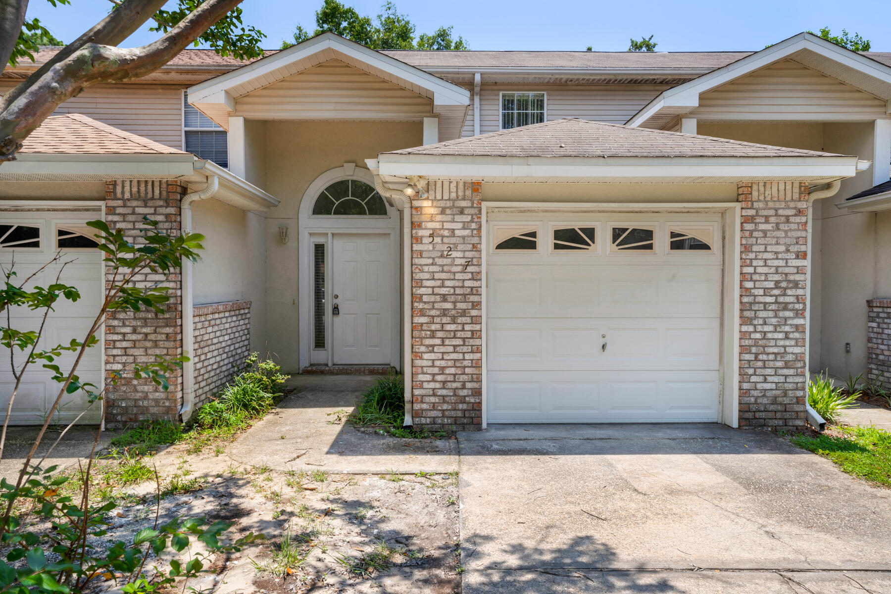 ADASHAN GARDYNS - Residential