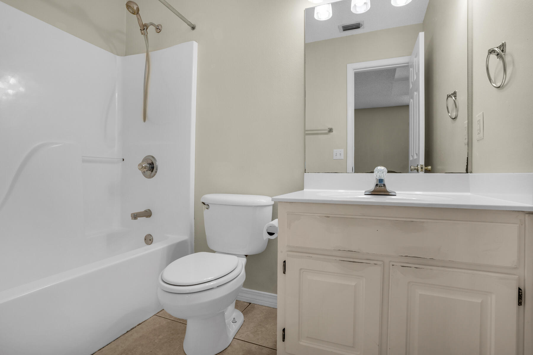 ADASHAN GARDYNS - Residential