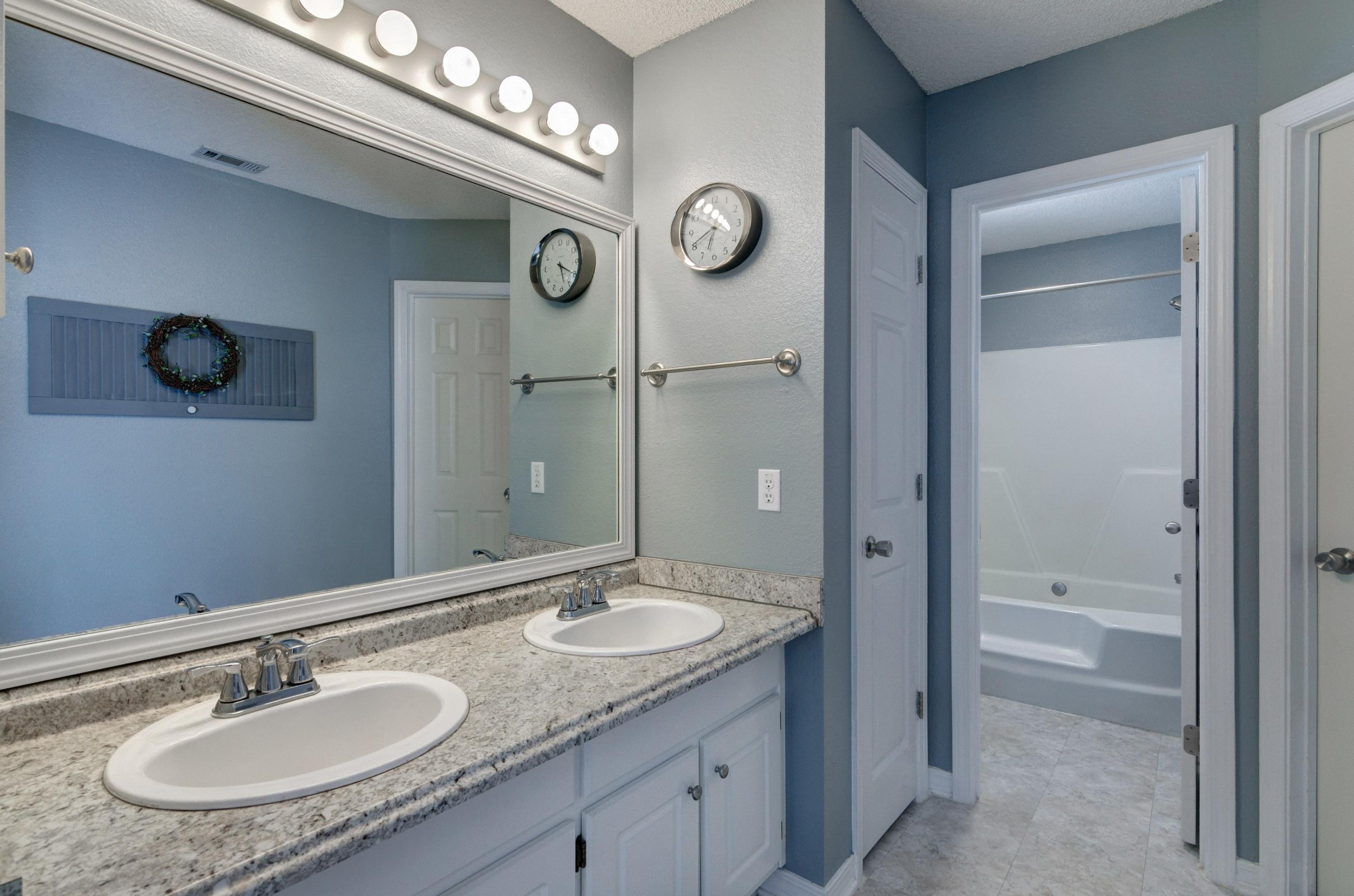 EMERALD VILLAGE S/D - Residential