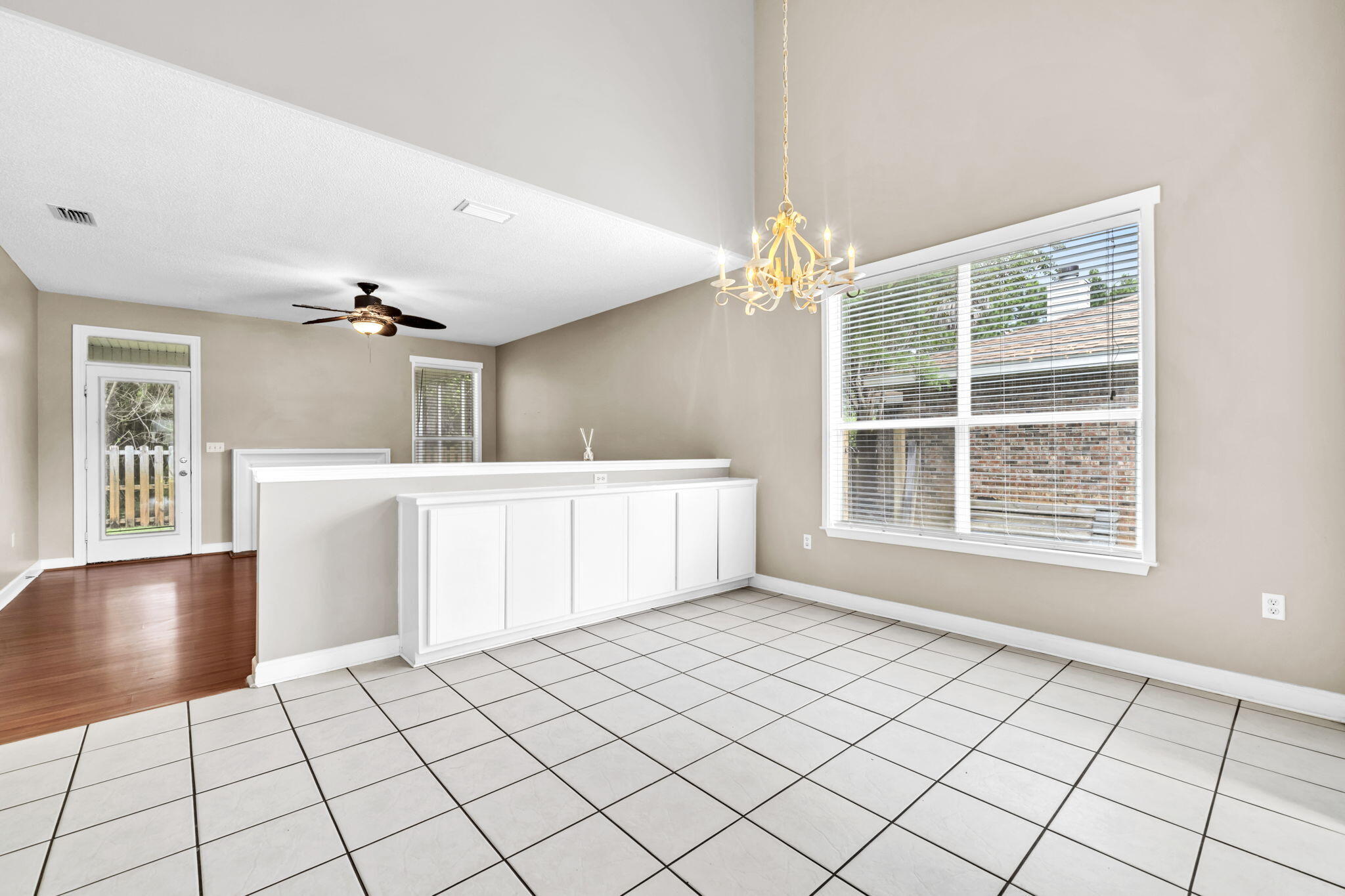 Escada A - Residential