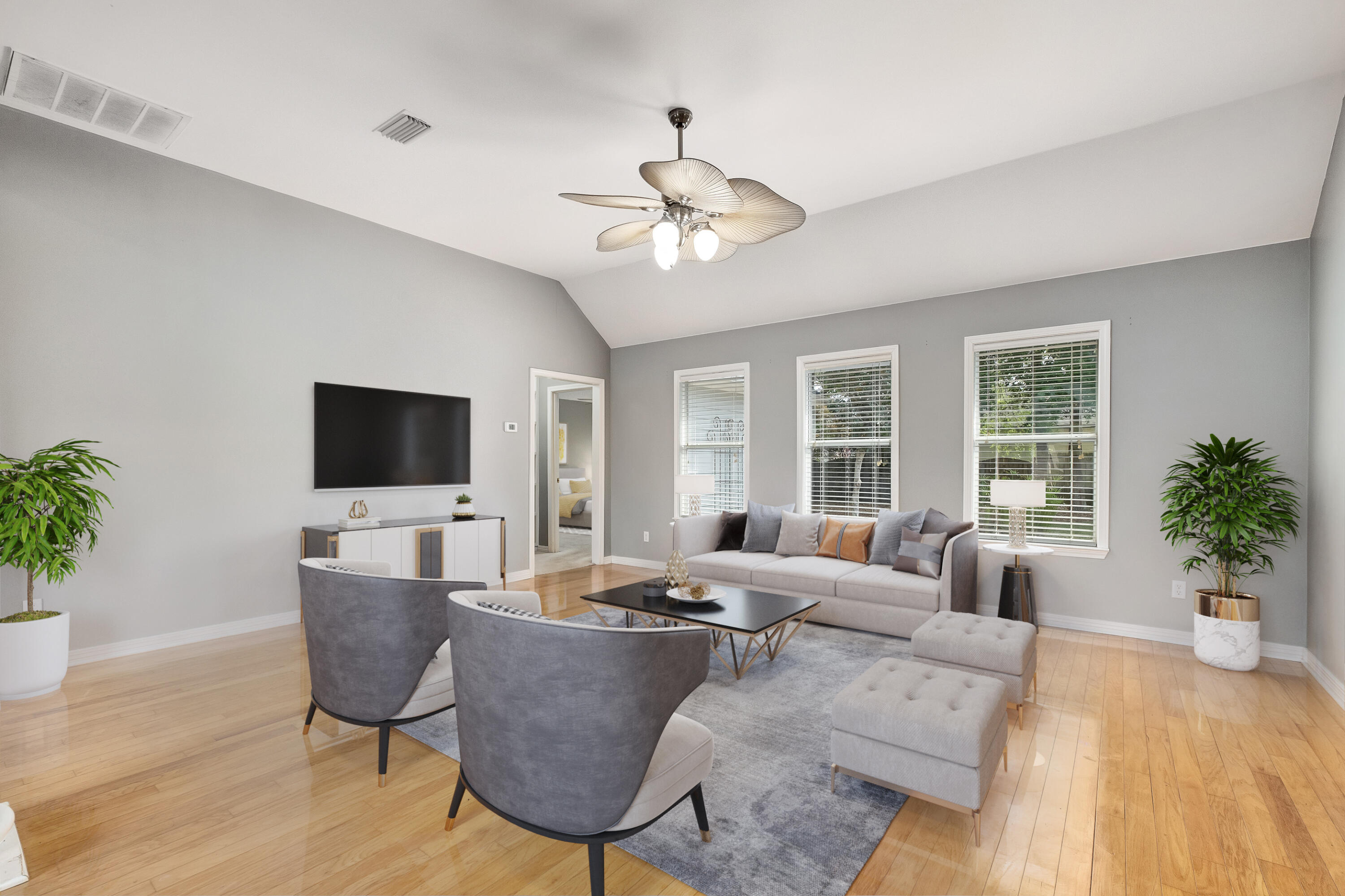 PELICAN BAY - Residential