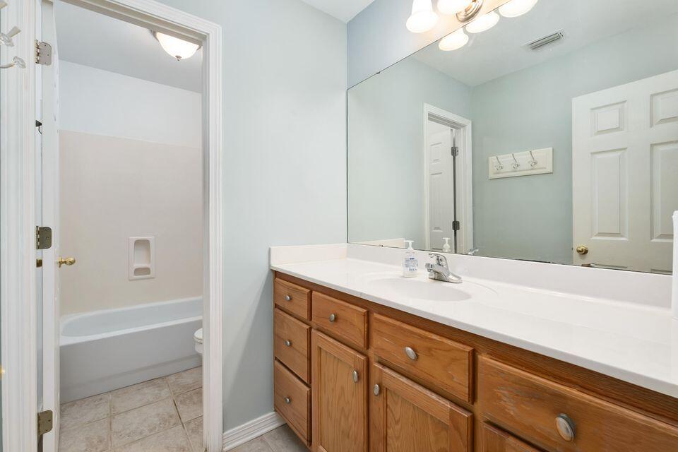 PELICAN BAY - Residential