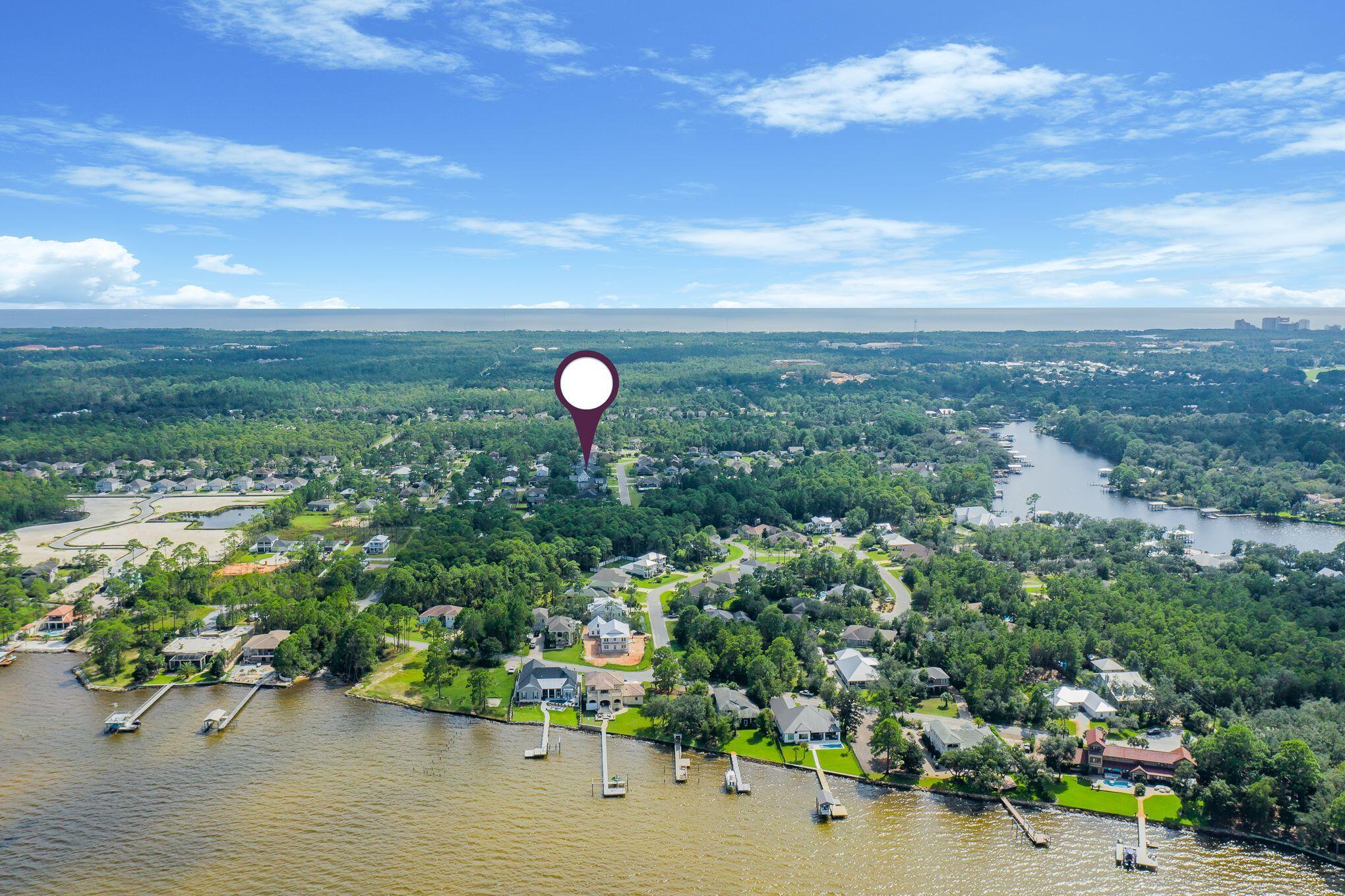 PELICAN BAY - Residential