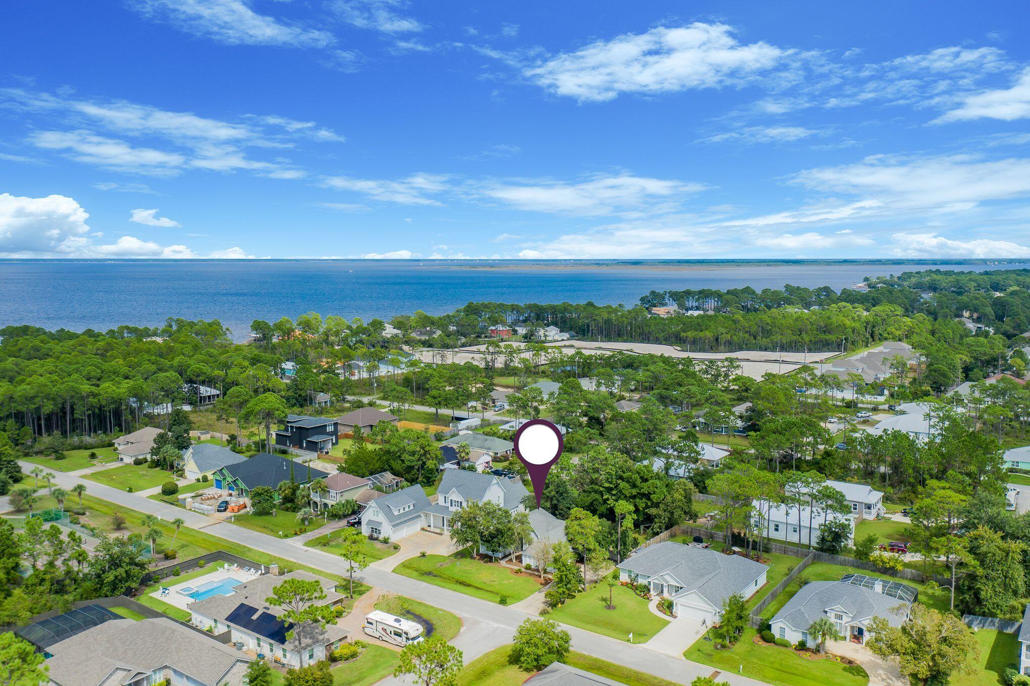 PELICAN BAY - Residential