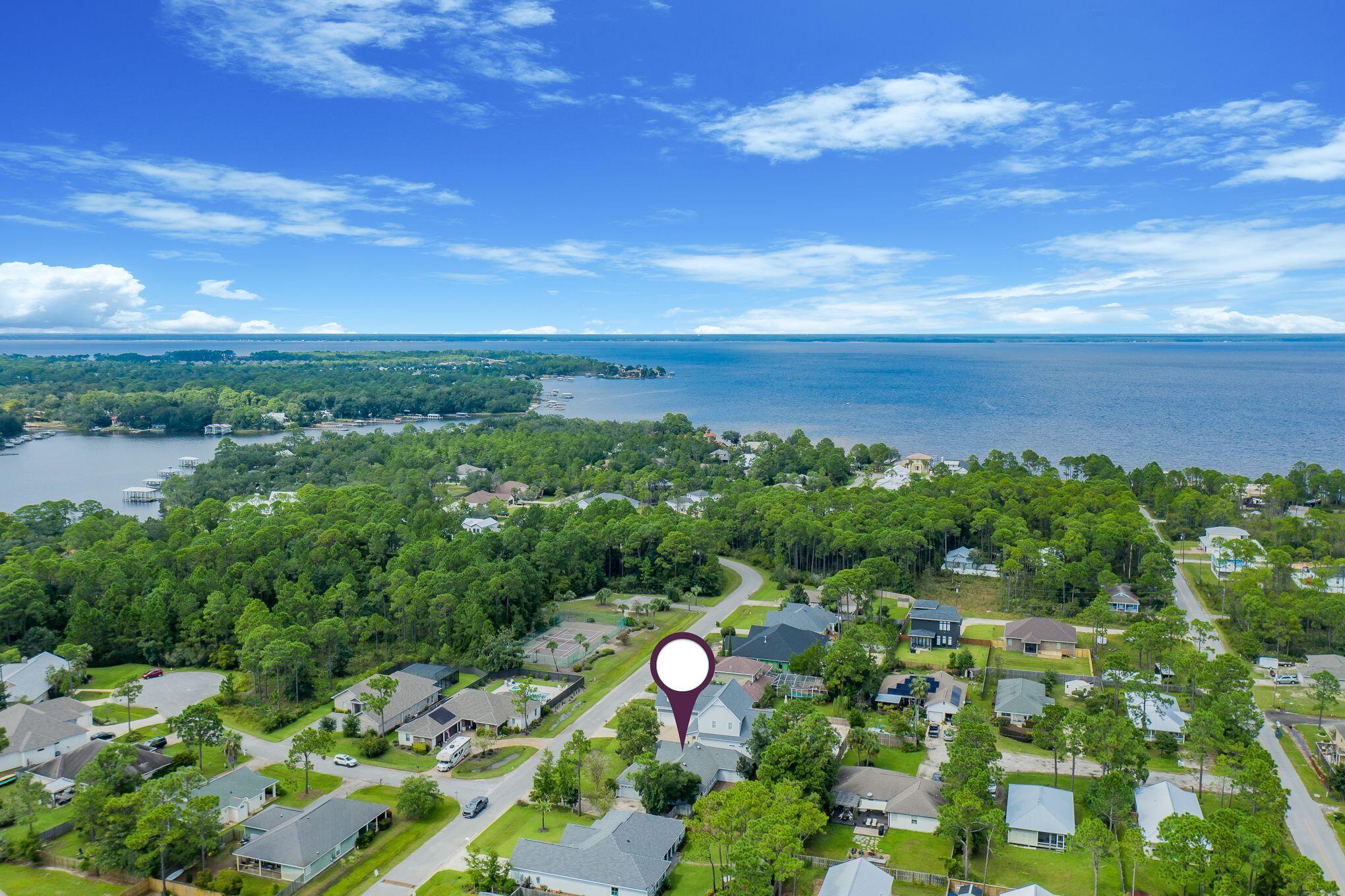 PELICAN BAY - Residential