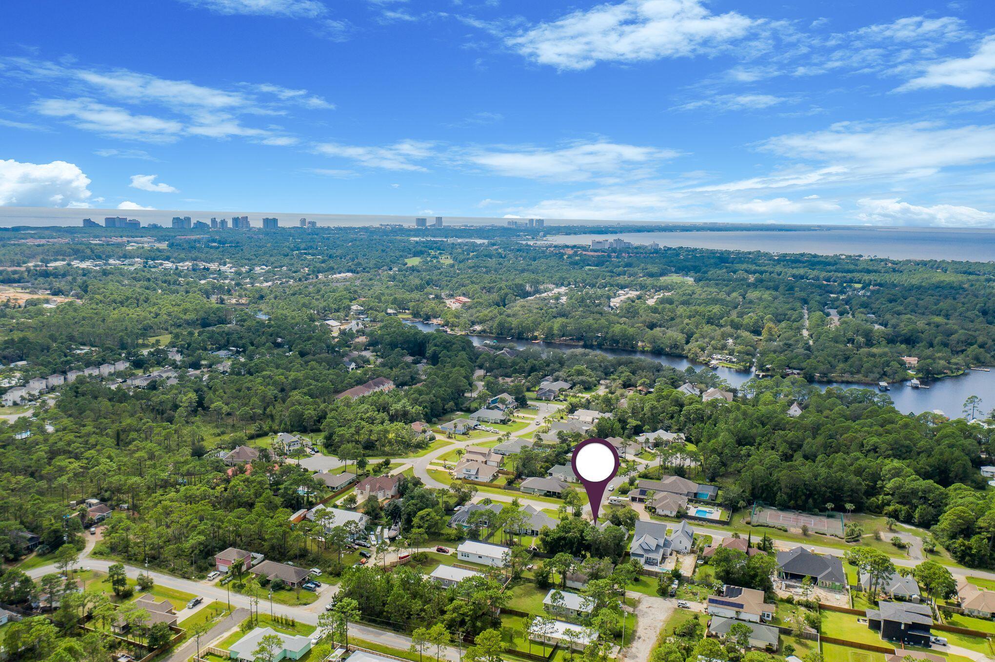 PELICAN BAY - Residential