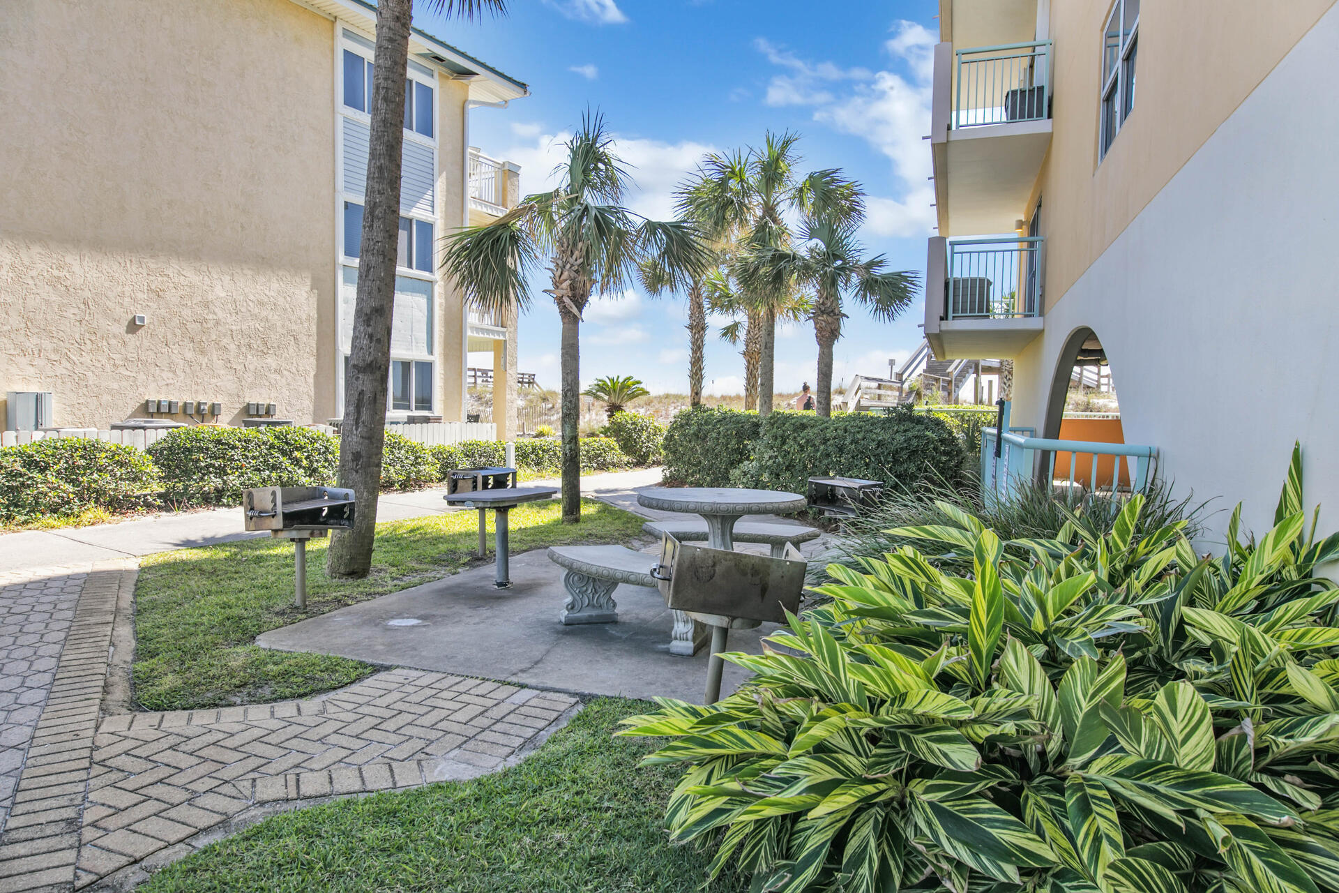 PELICAN ISLE - Residential