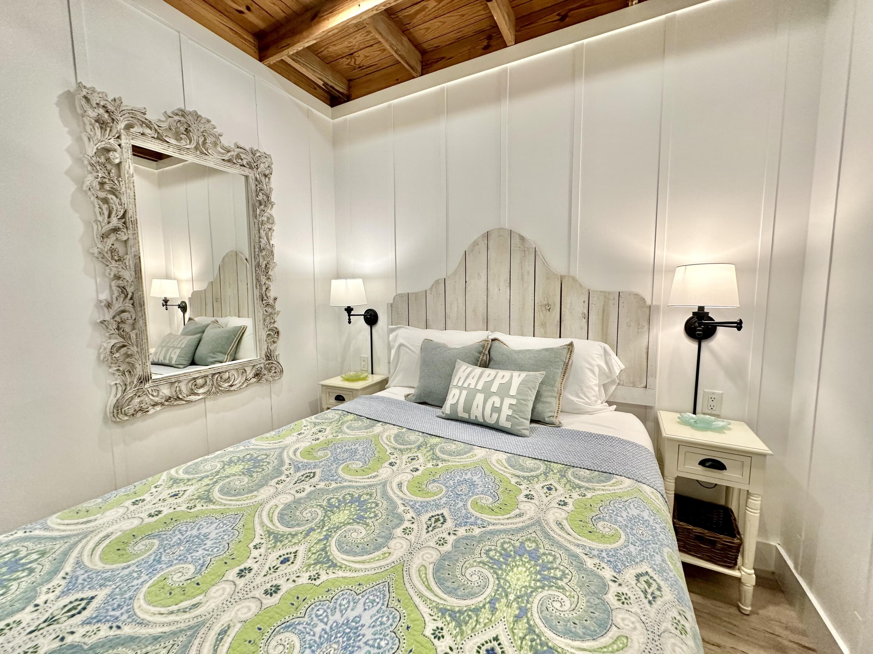 LAGUNA BEACH - Residential