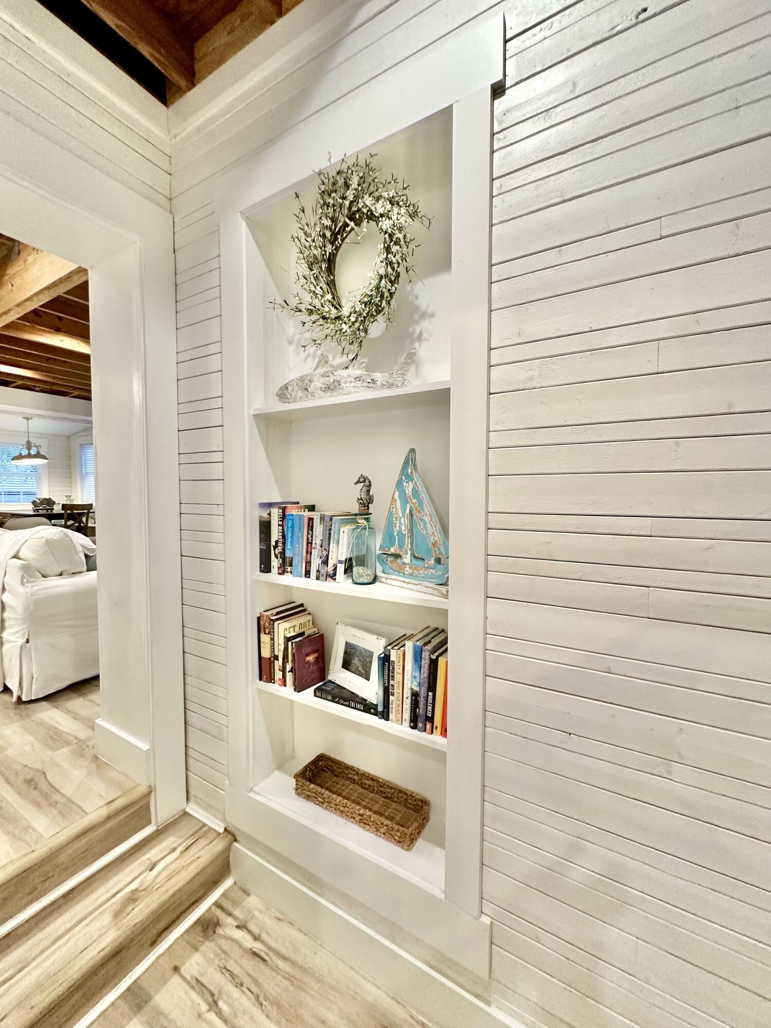LAGUNA BEACH - Residential