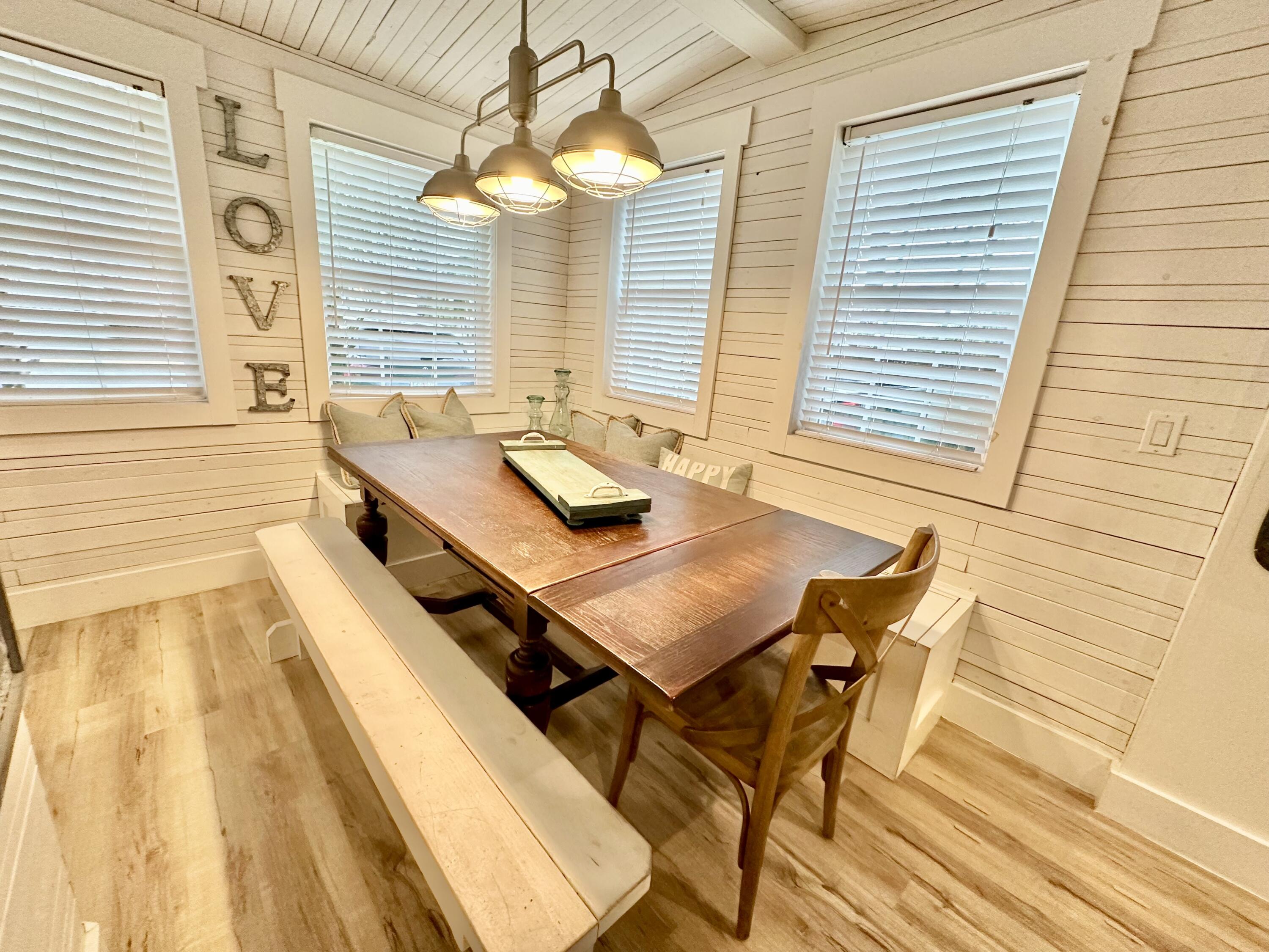 LAGUNA BEACH - Residential
