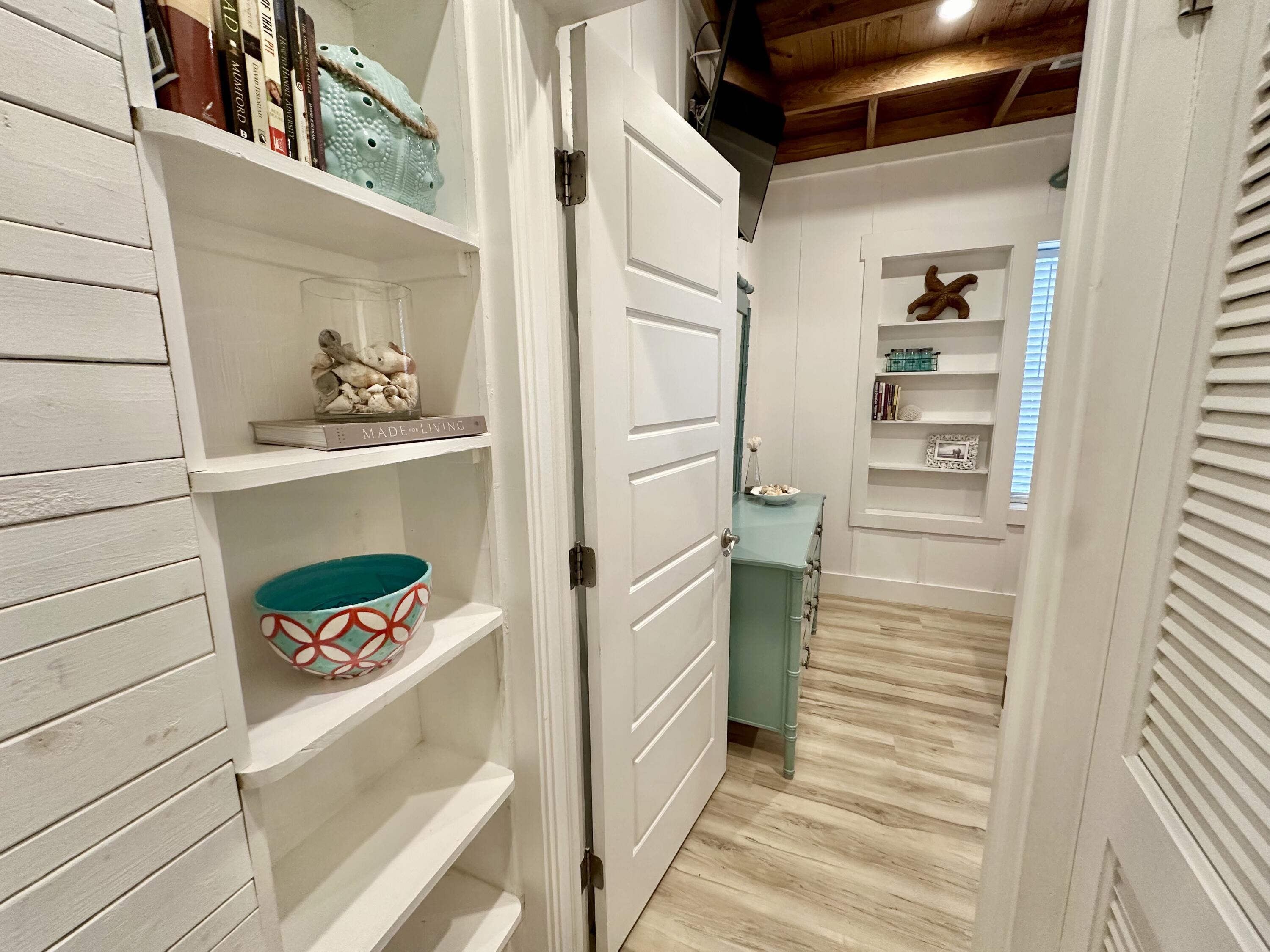 LAGUNA BEACH - Residential