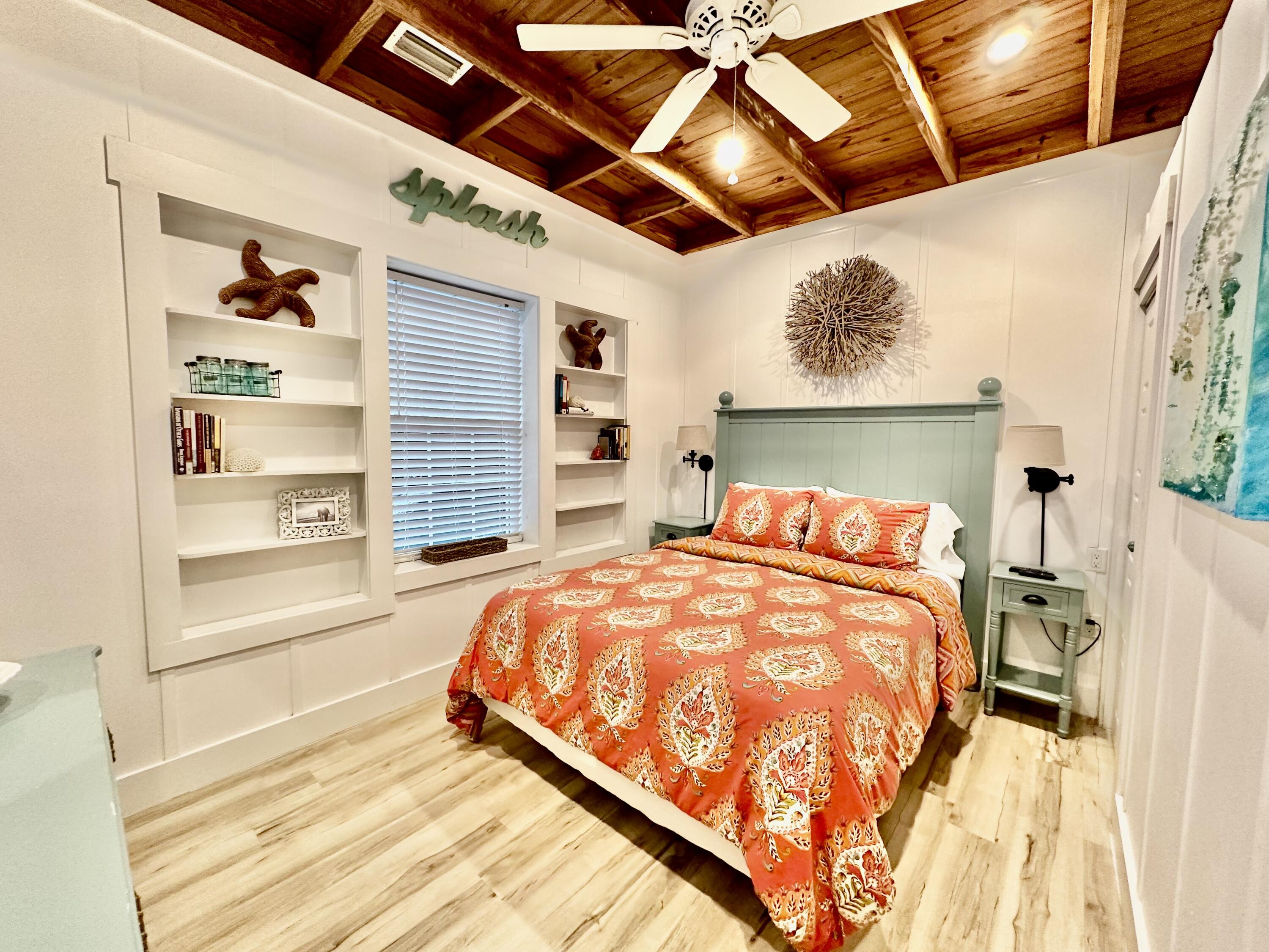 LAGUNA BEACH - Residential