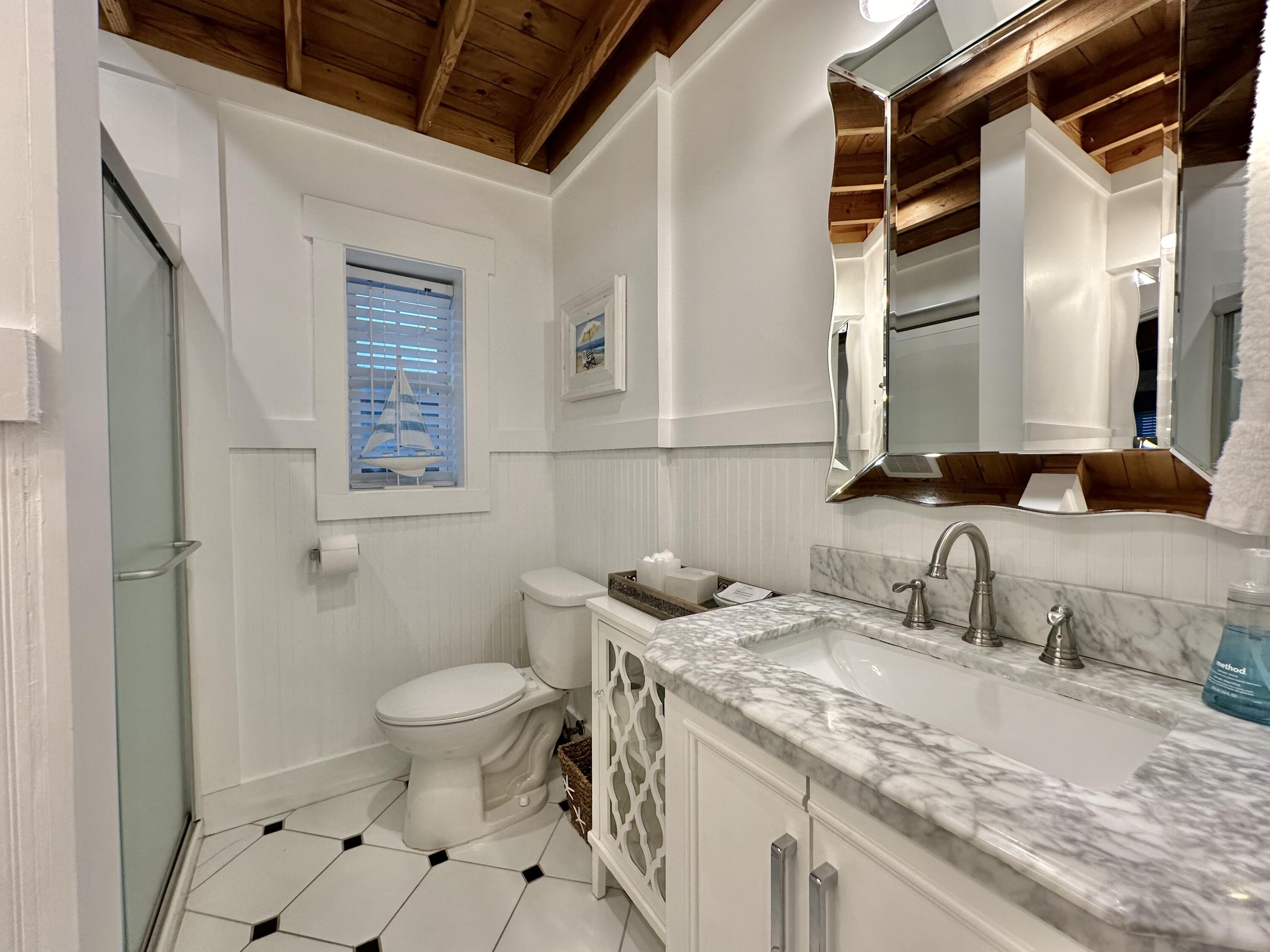 LAGUNA BEACH - Residential