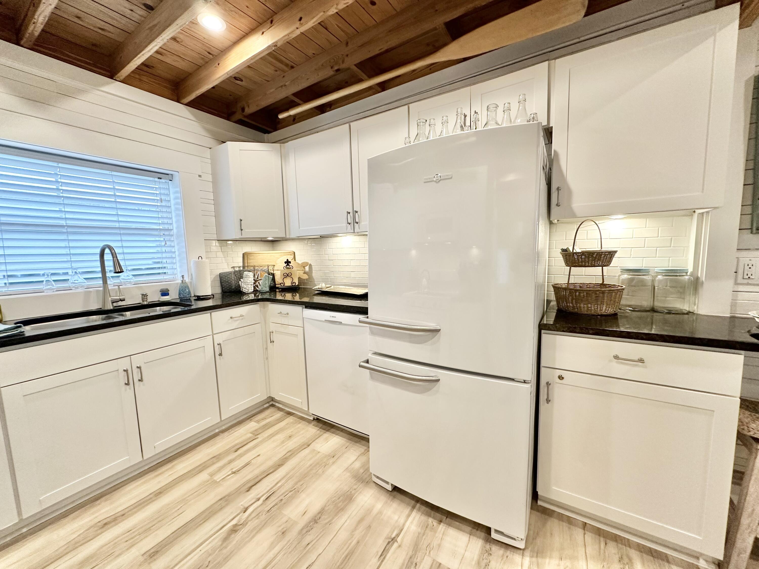LAGUNA BEACH - Residential