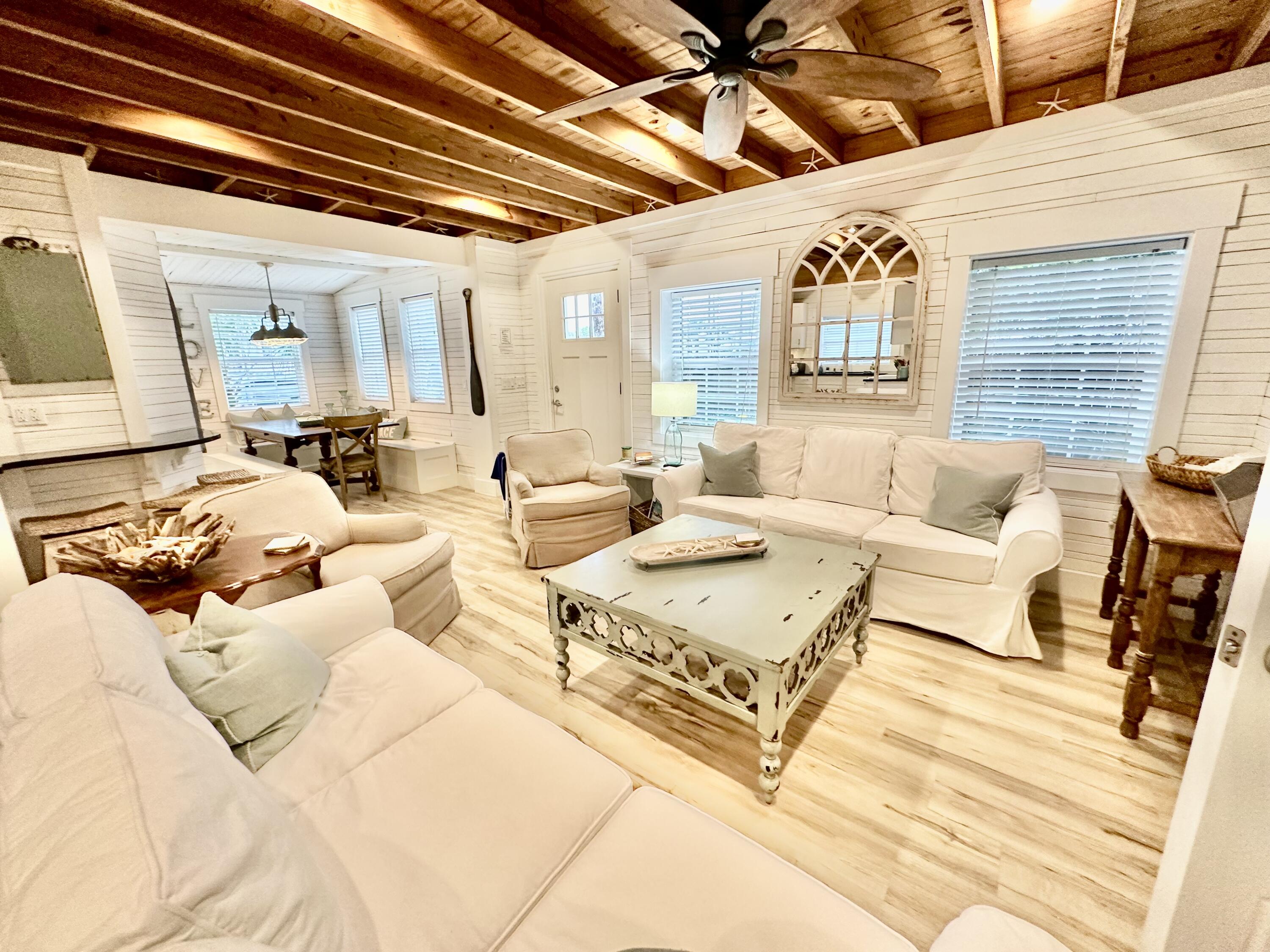 LAGUNA BEACH - Residential