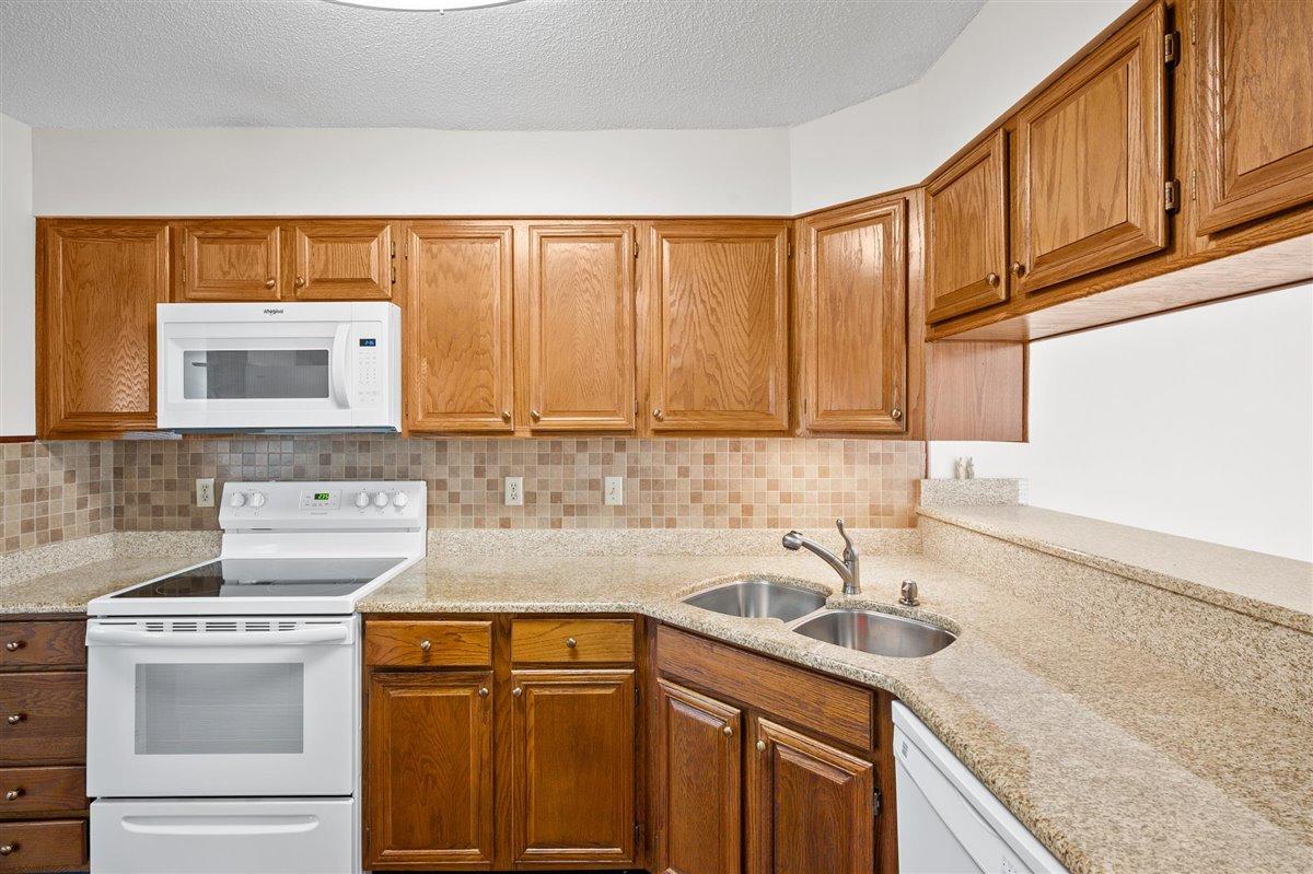 ROYAL OAK VILLAGE 3A - Residential