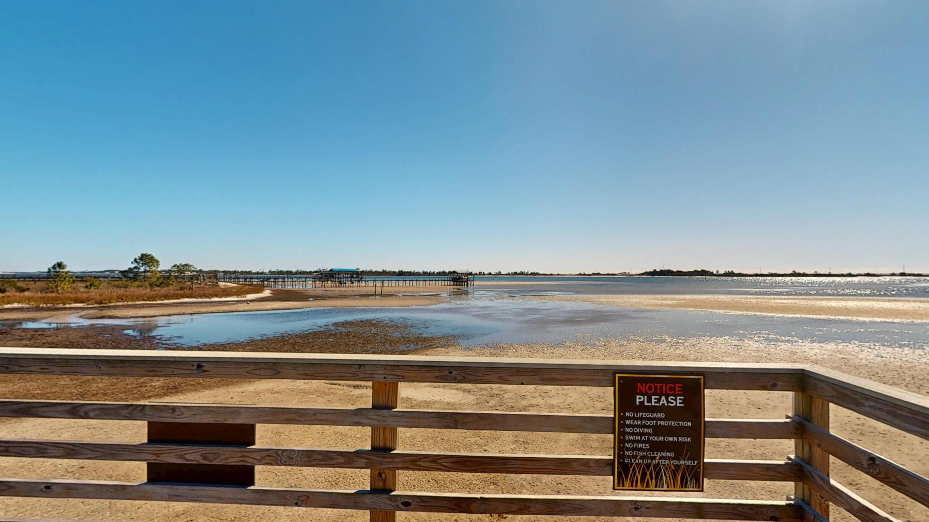 MARSH HARBOR - Residential