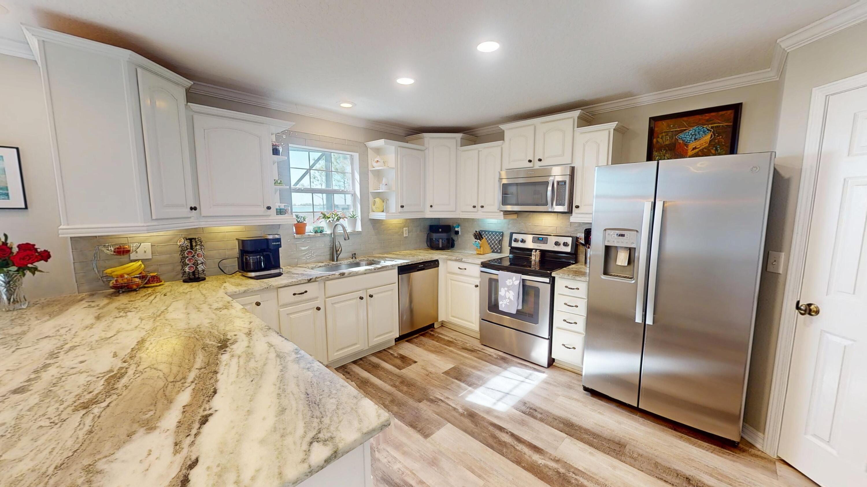 MARSH HARBOR - Residential