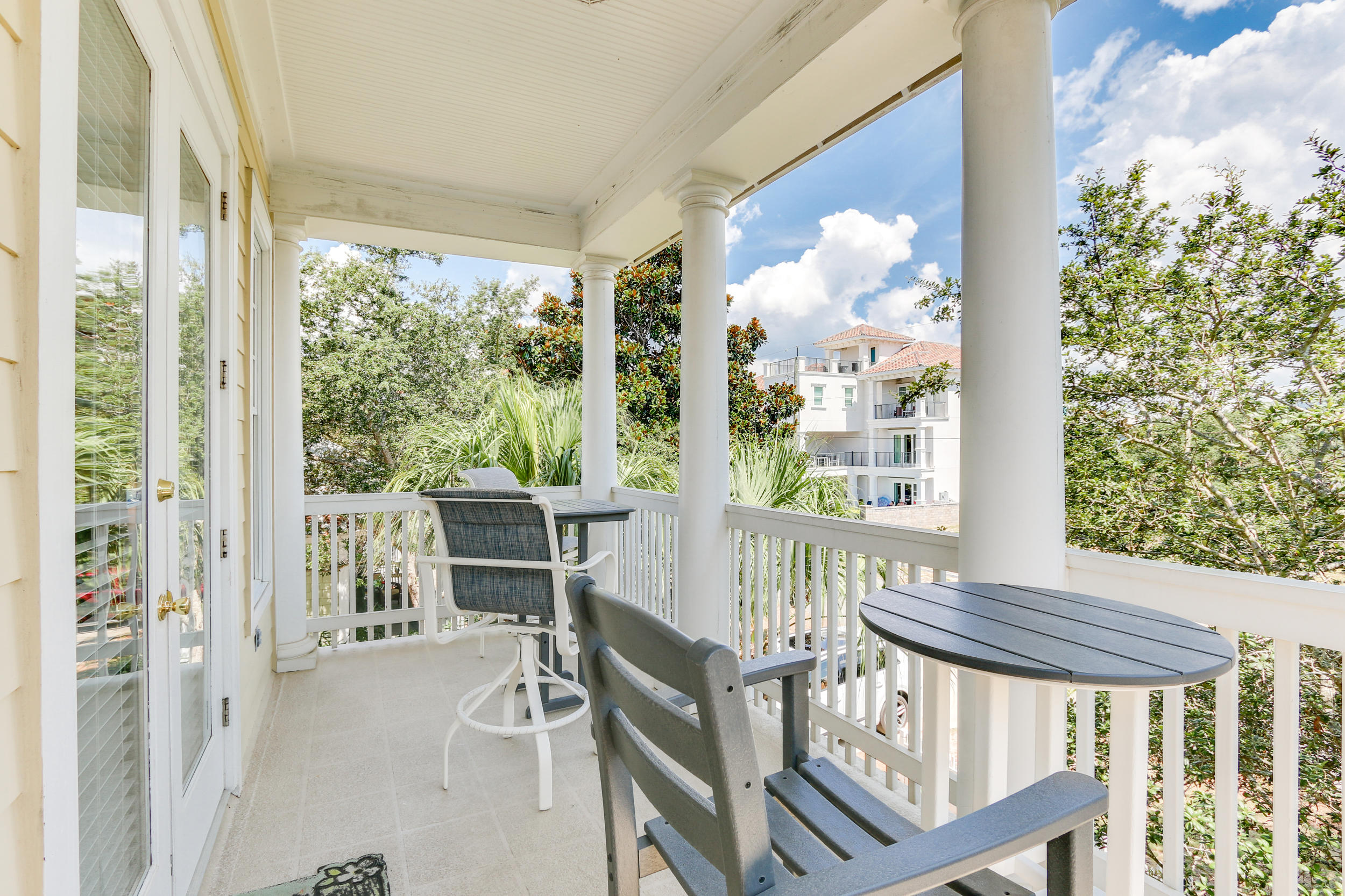 FRANGISTA BEACH 1ST ADDN - Residential