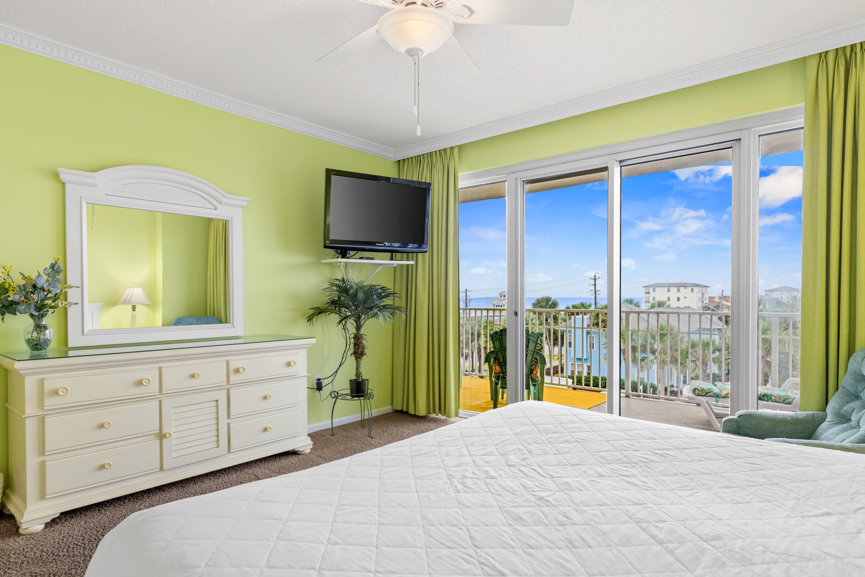 LEEWARD KEY - Residential