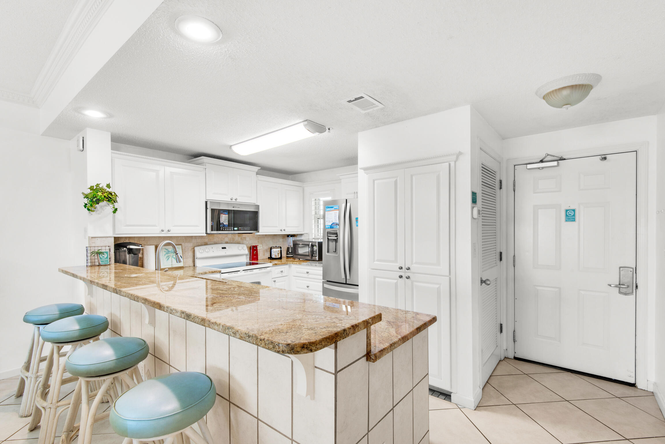 LEEWARD KEY - Residential