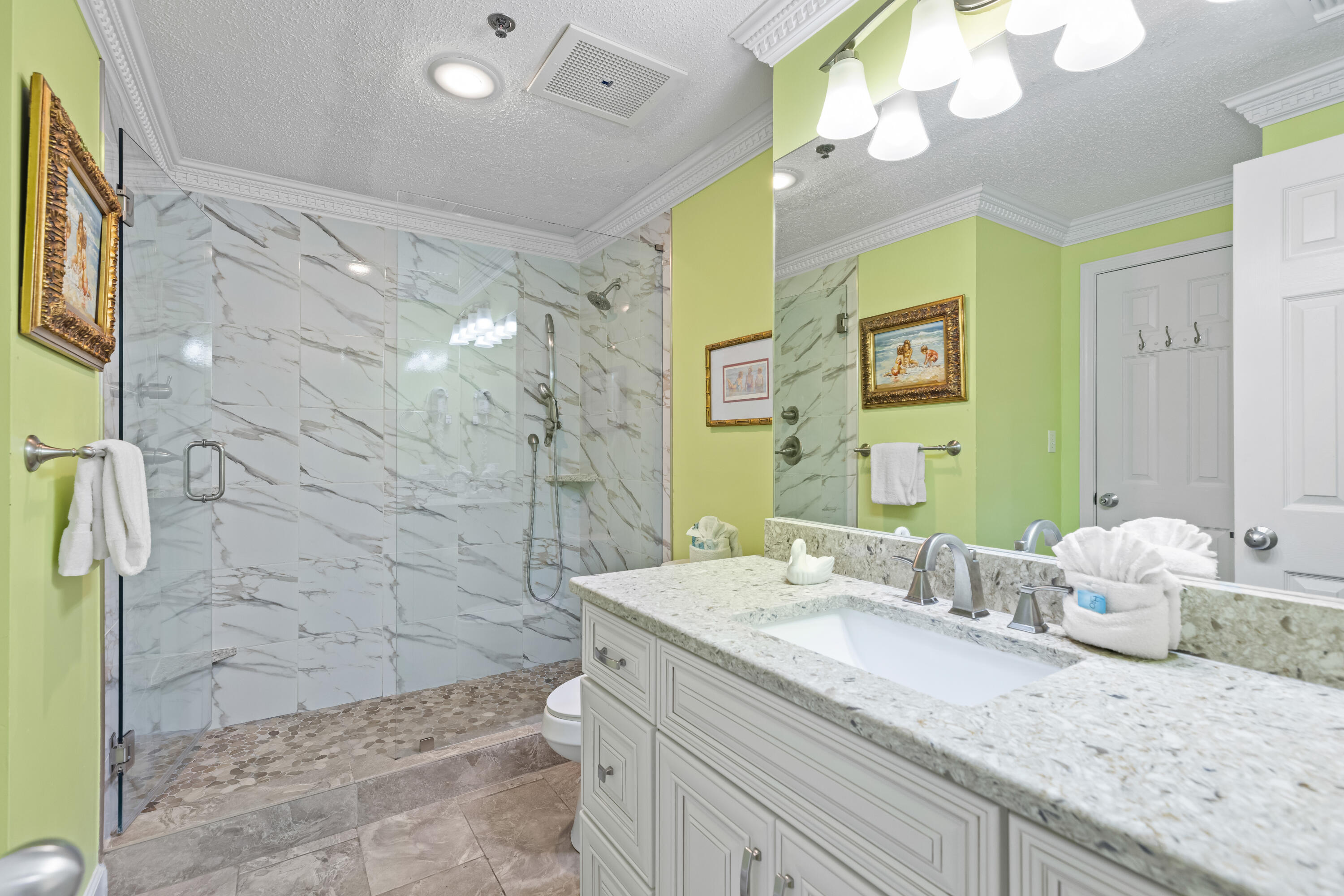 LEEWARD KEY - Residential