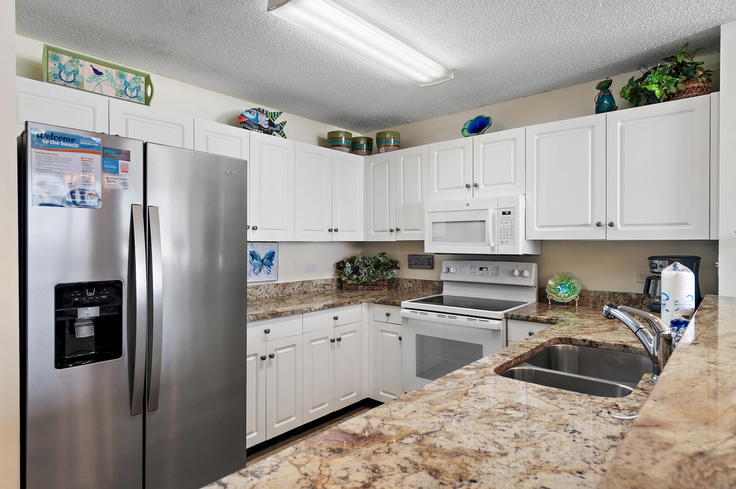 LEEWARD KEY - Residential