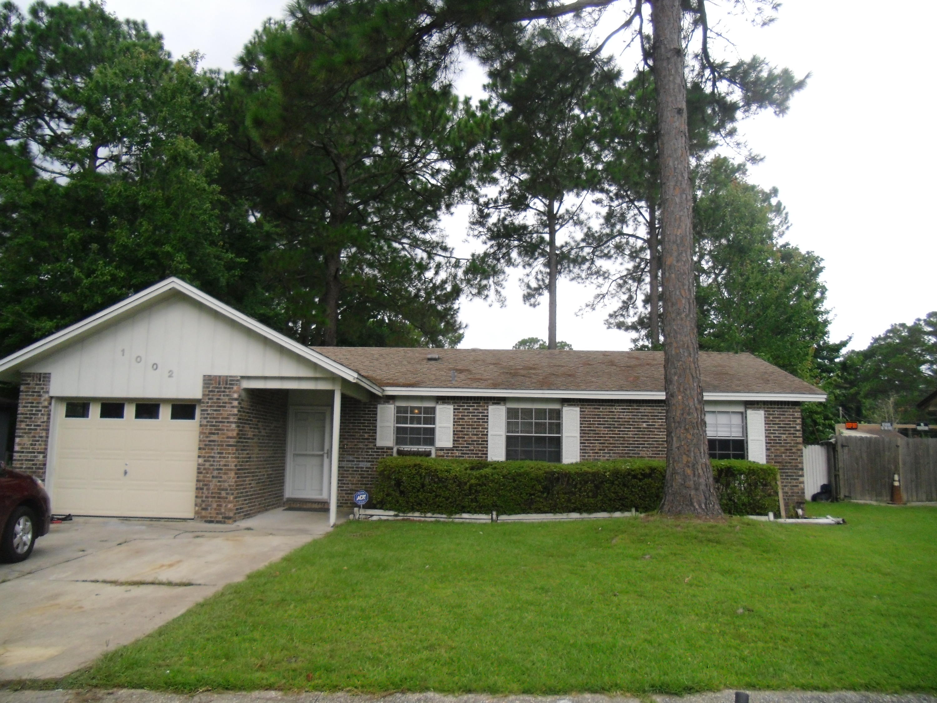 PINE MEADOWS 1ST ADDN - Residential